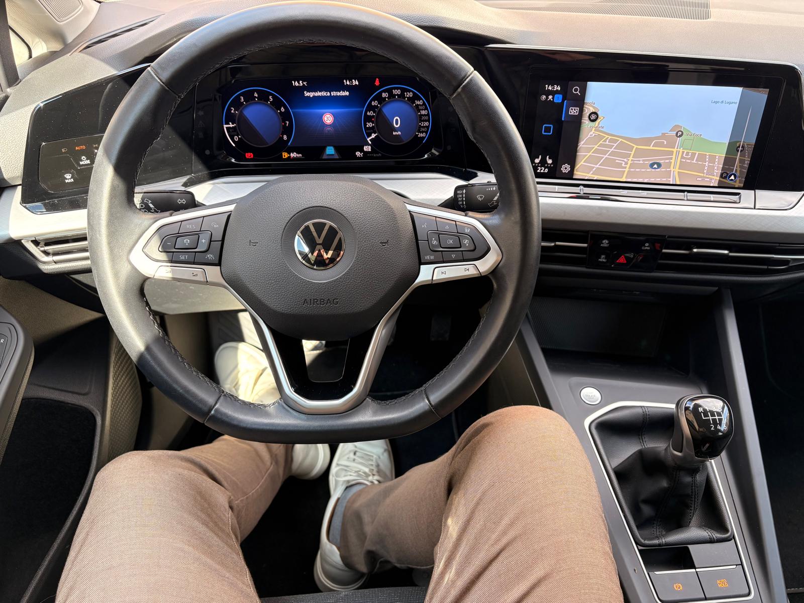 VW Golf 1.0 TSI Life-image-6