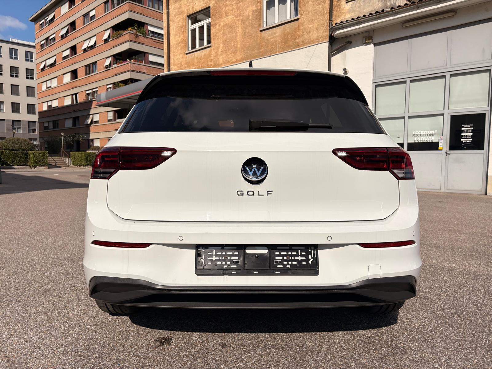 VW Golf 1.0 TSI Life-image-2