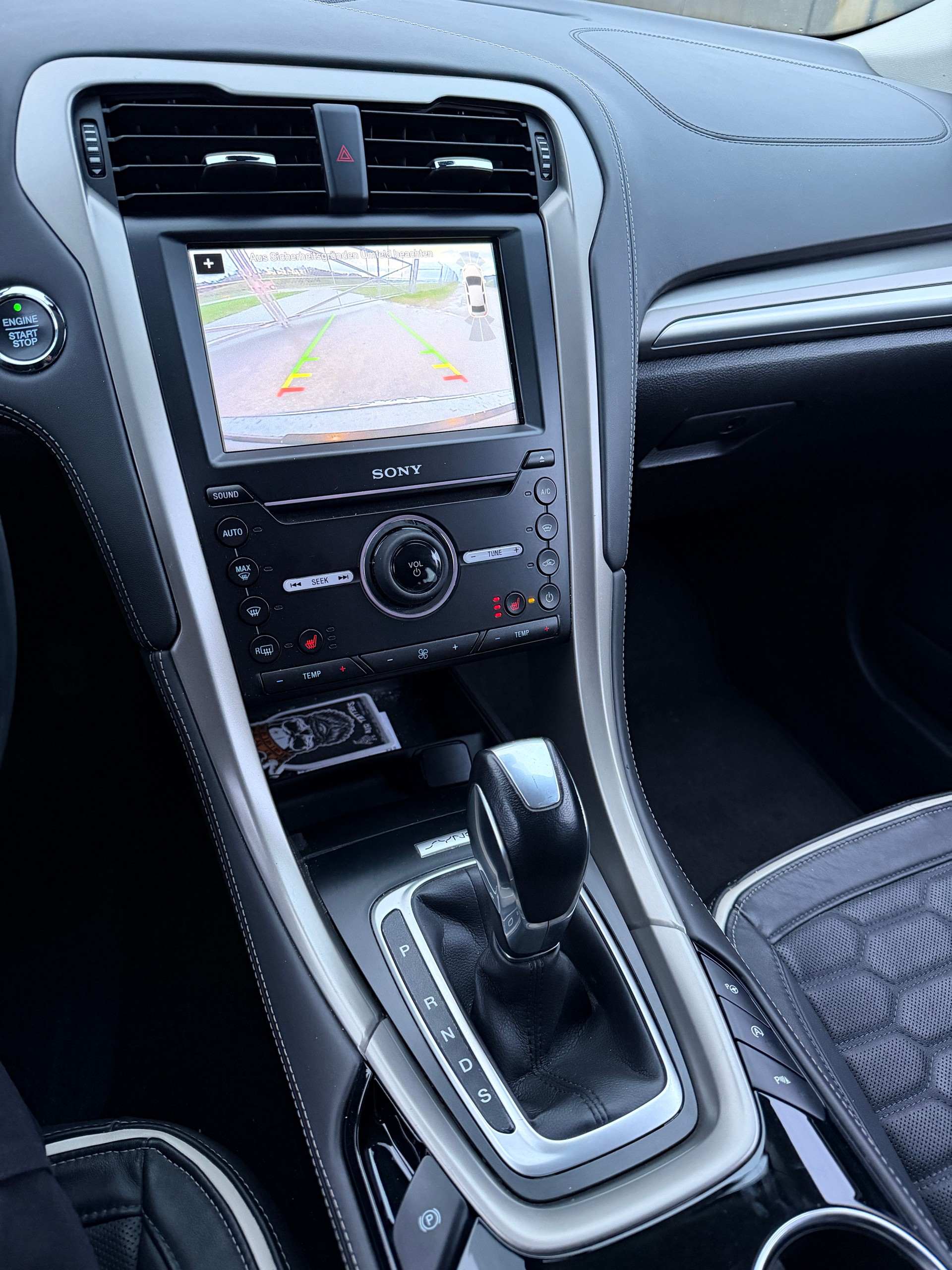 FORD Mondeo 2.0 EcoBoost SCTi Vignale Automatic-image-9