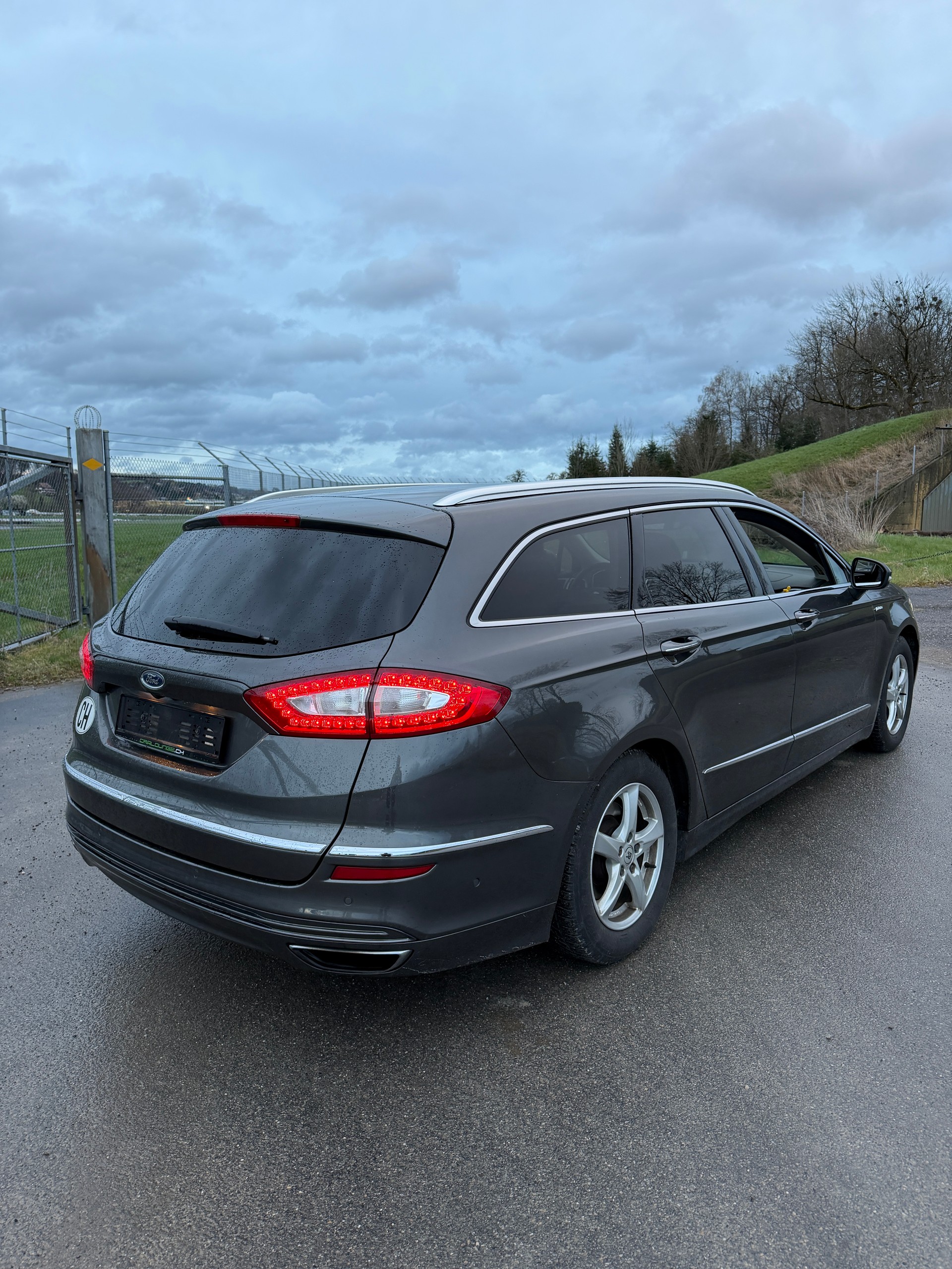 FORD Mondeo 2.0 EcoBoost SCTi Vignale Automatic-image-6