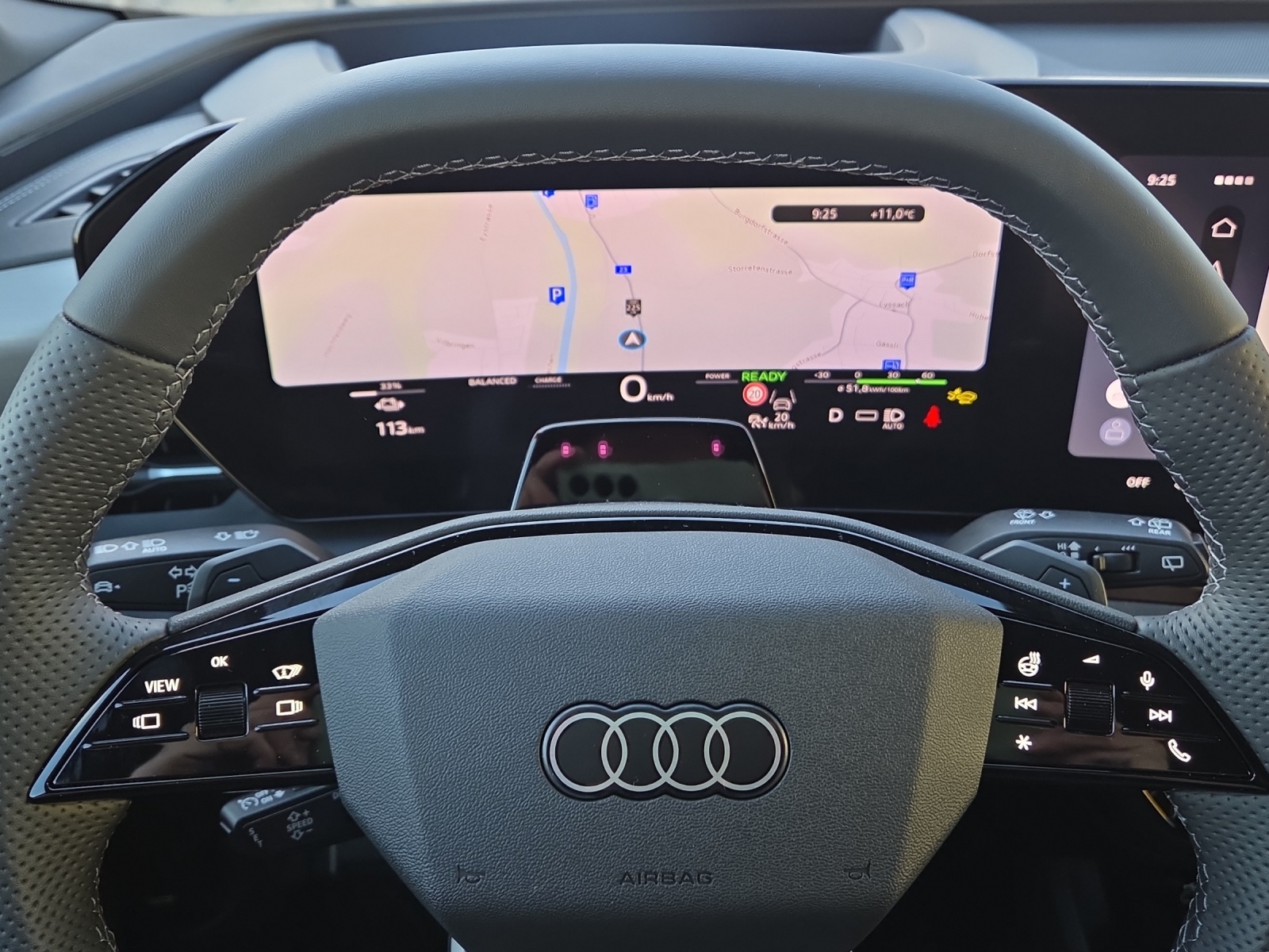 AUDI Q6 e-tron quattro-image-11