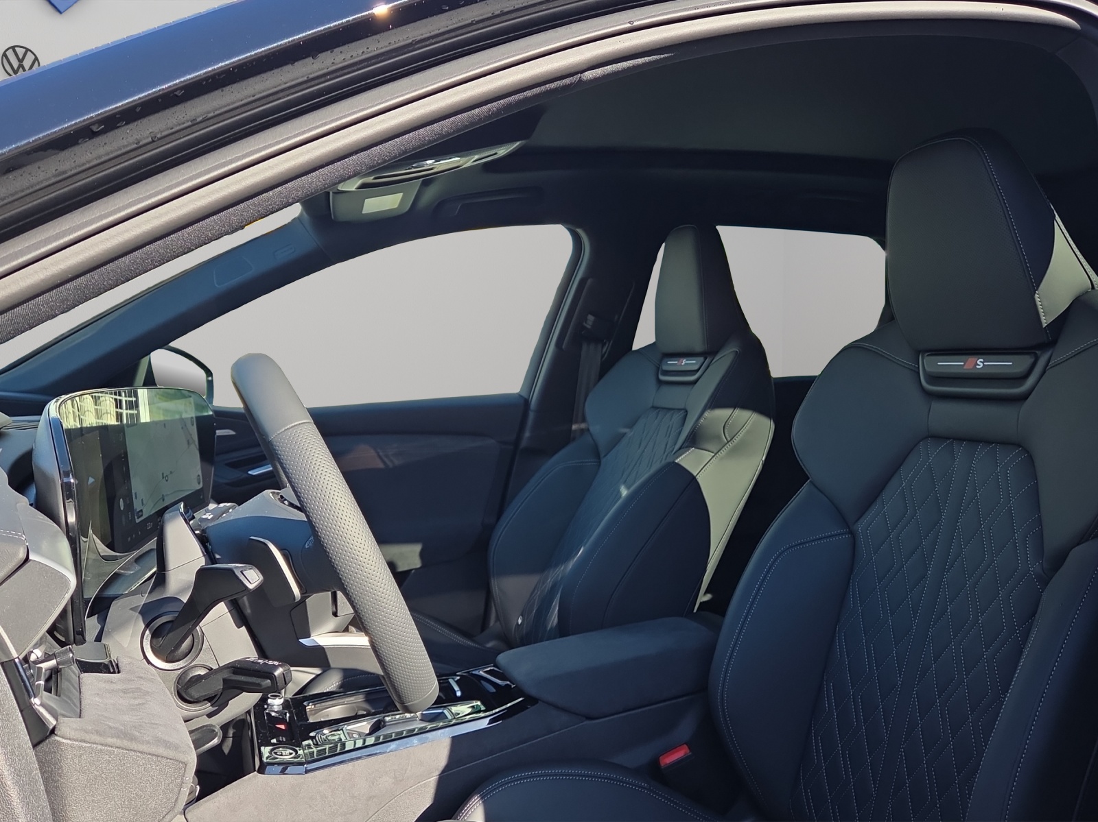 AUDI Q6 e-tron quattro-image-5