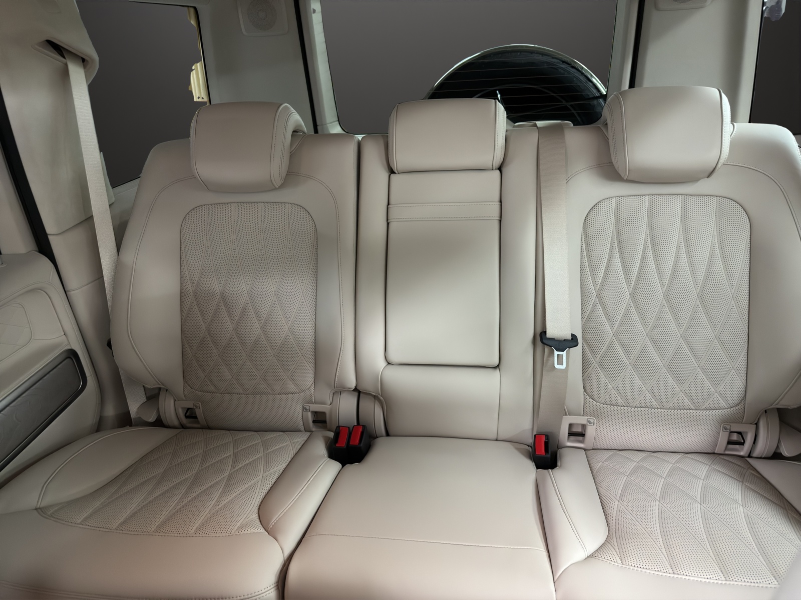 MERCEDES-BENZ G 450d 9G-Tronic-image-14