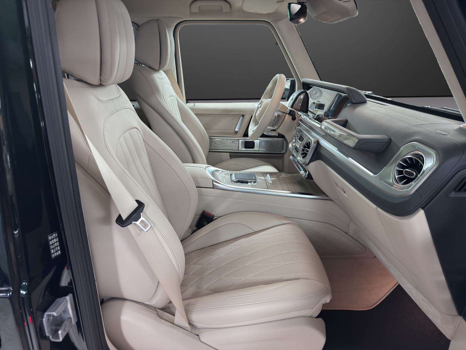 MERCEDES-BENZ G 450d 9G-Tronic-image-11