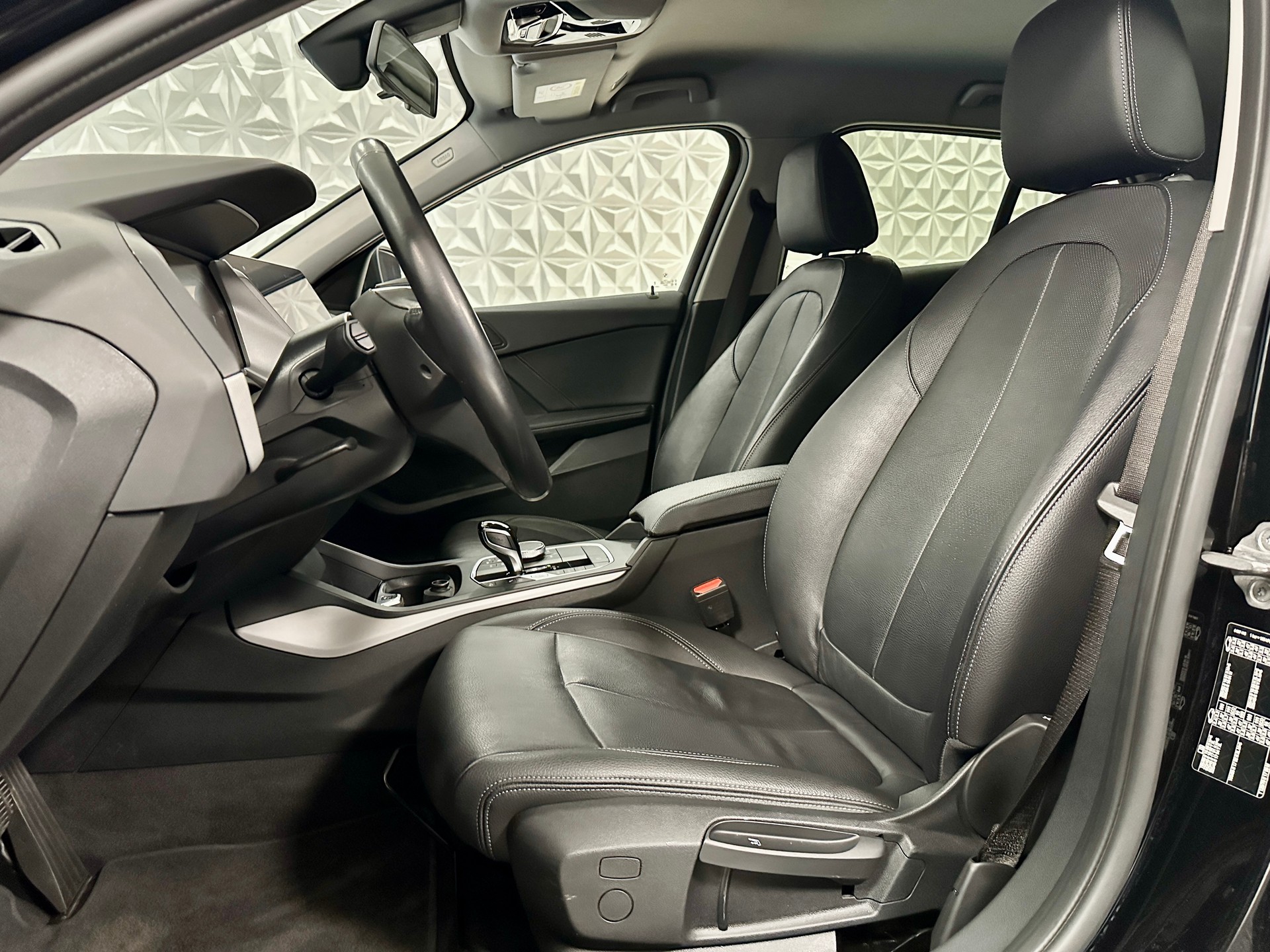 BMW 118i Steptronic-image-11