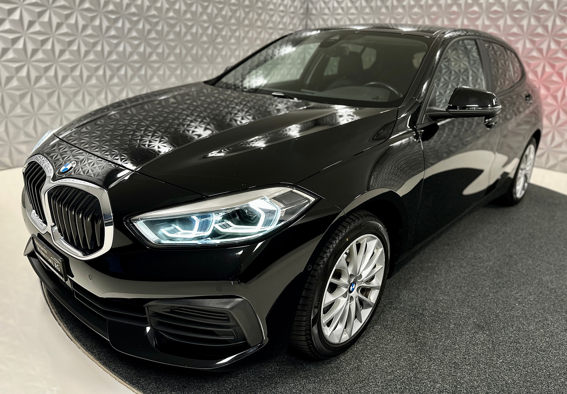 BMW 118i Steptronic-image-8
