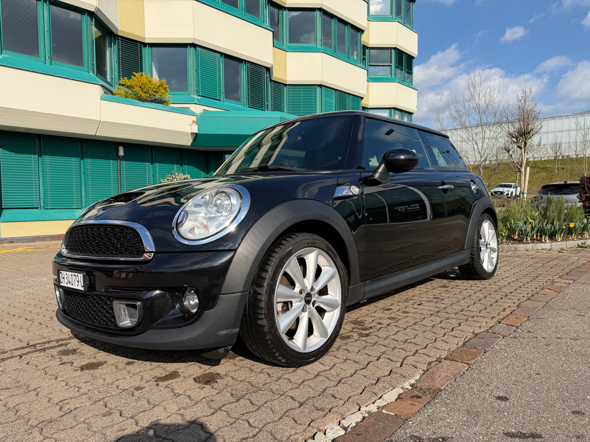MINI Cooper S-image-2