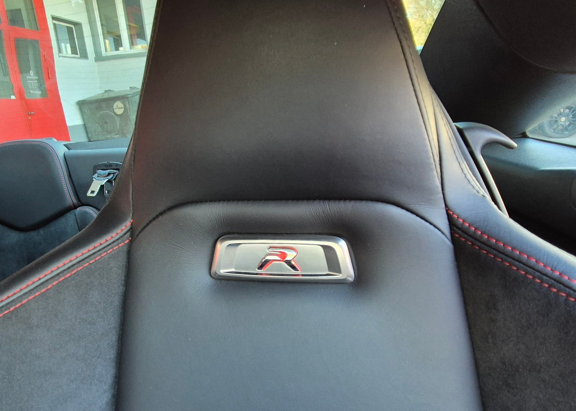 PEUGEOT RCZ R 1.6 Turbo-image-7
