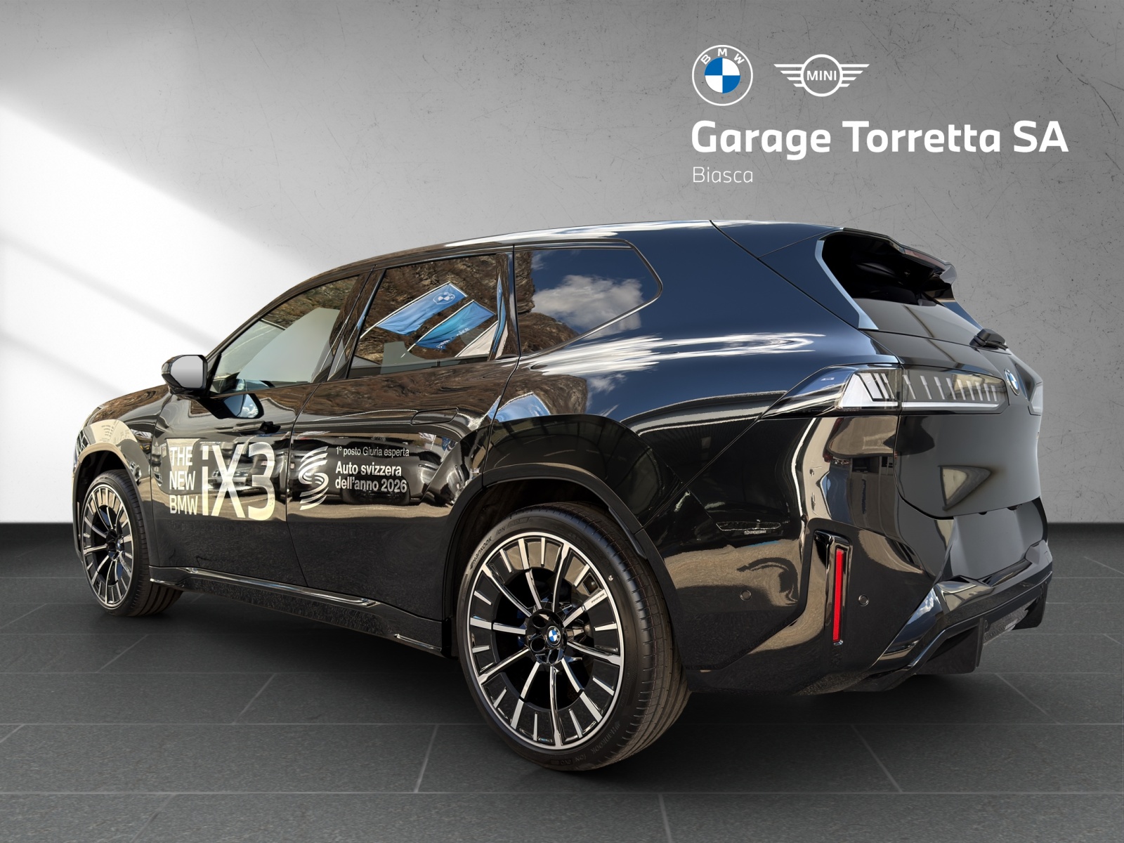 BMW iX3 50 xDrive M Sport-image-2