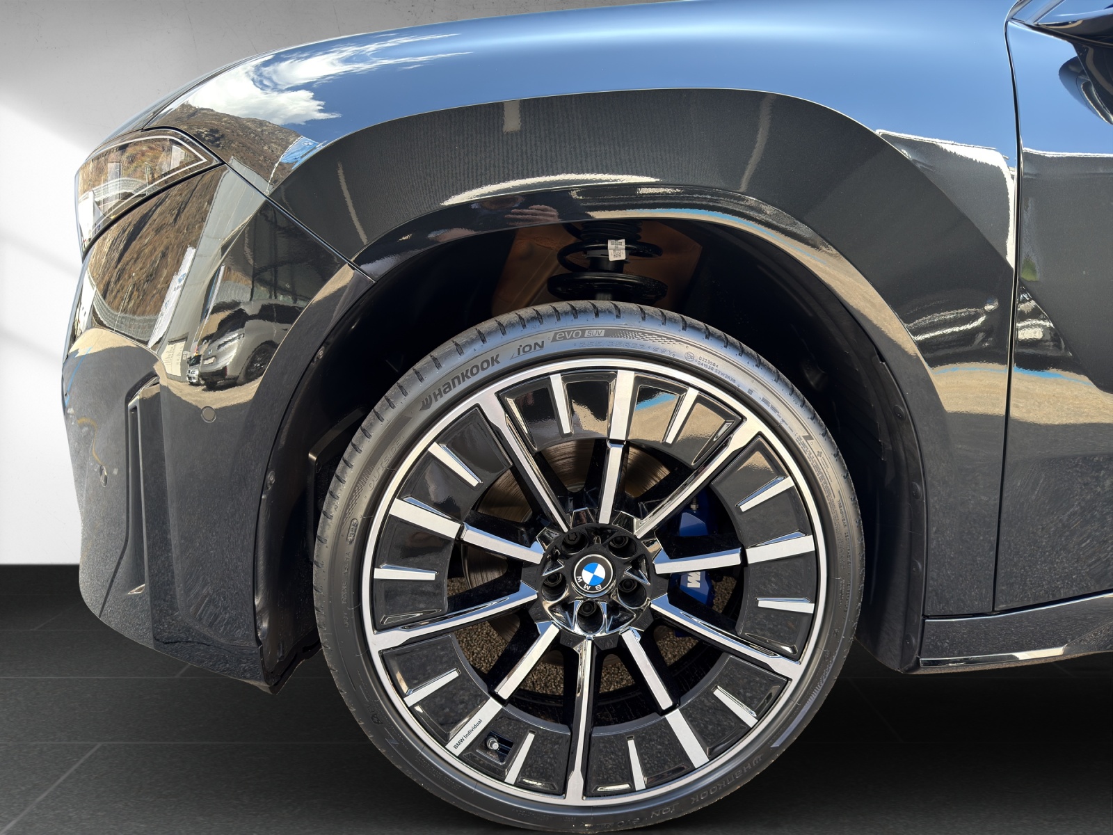 BMW iX3 50 xDrive M Sport-image-7