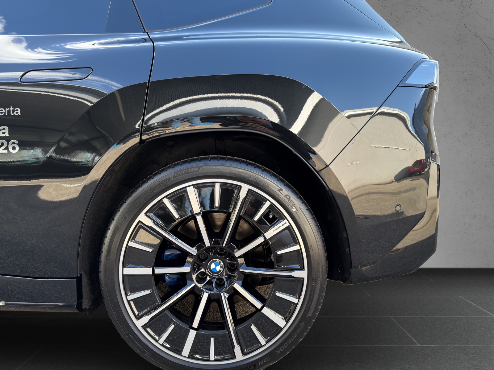 BMW iX3 50 xDrive M Sport-image-10