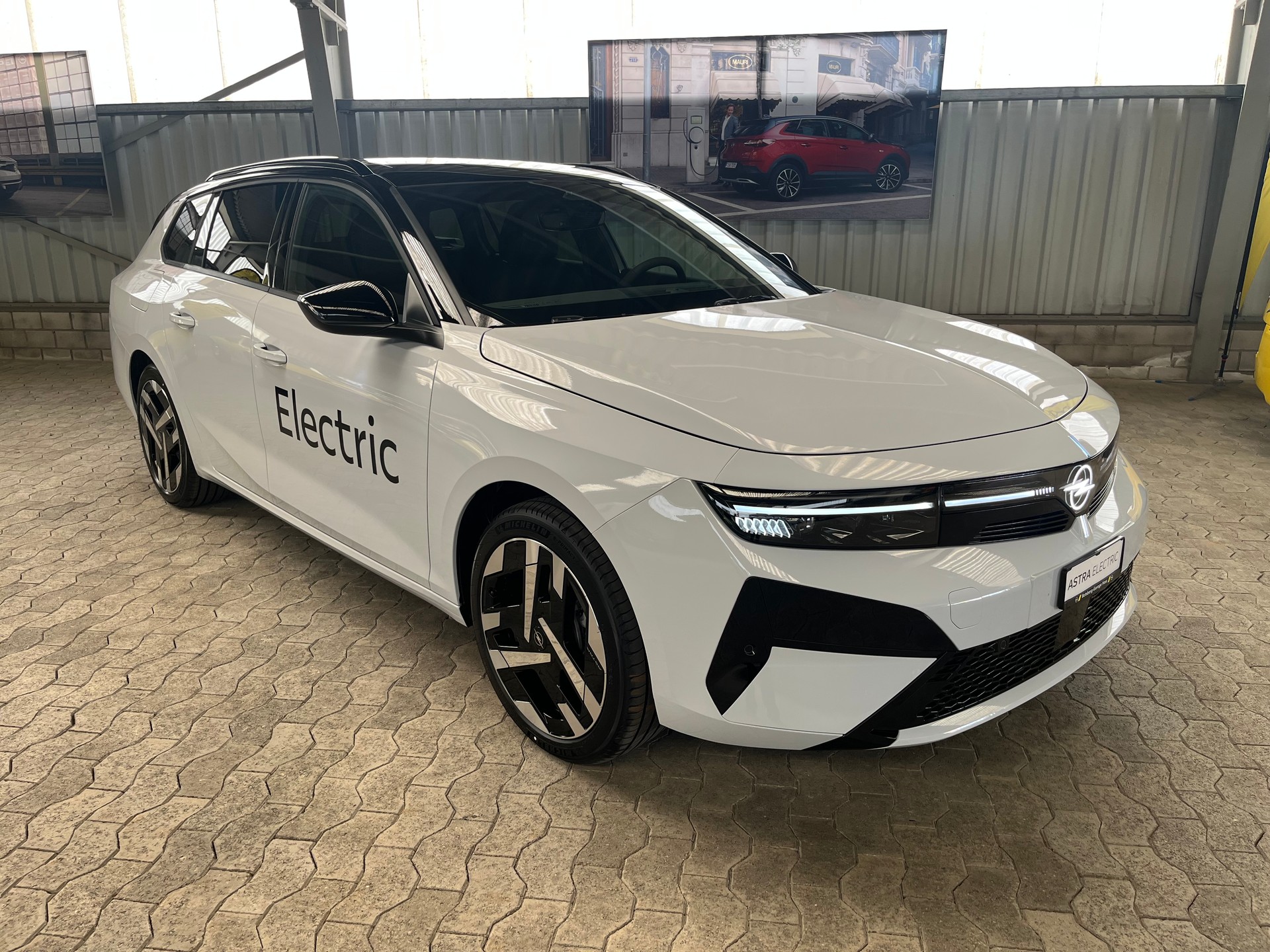 OPEL Astra Sports Tourer 58 kWh Ultimate-image-9