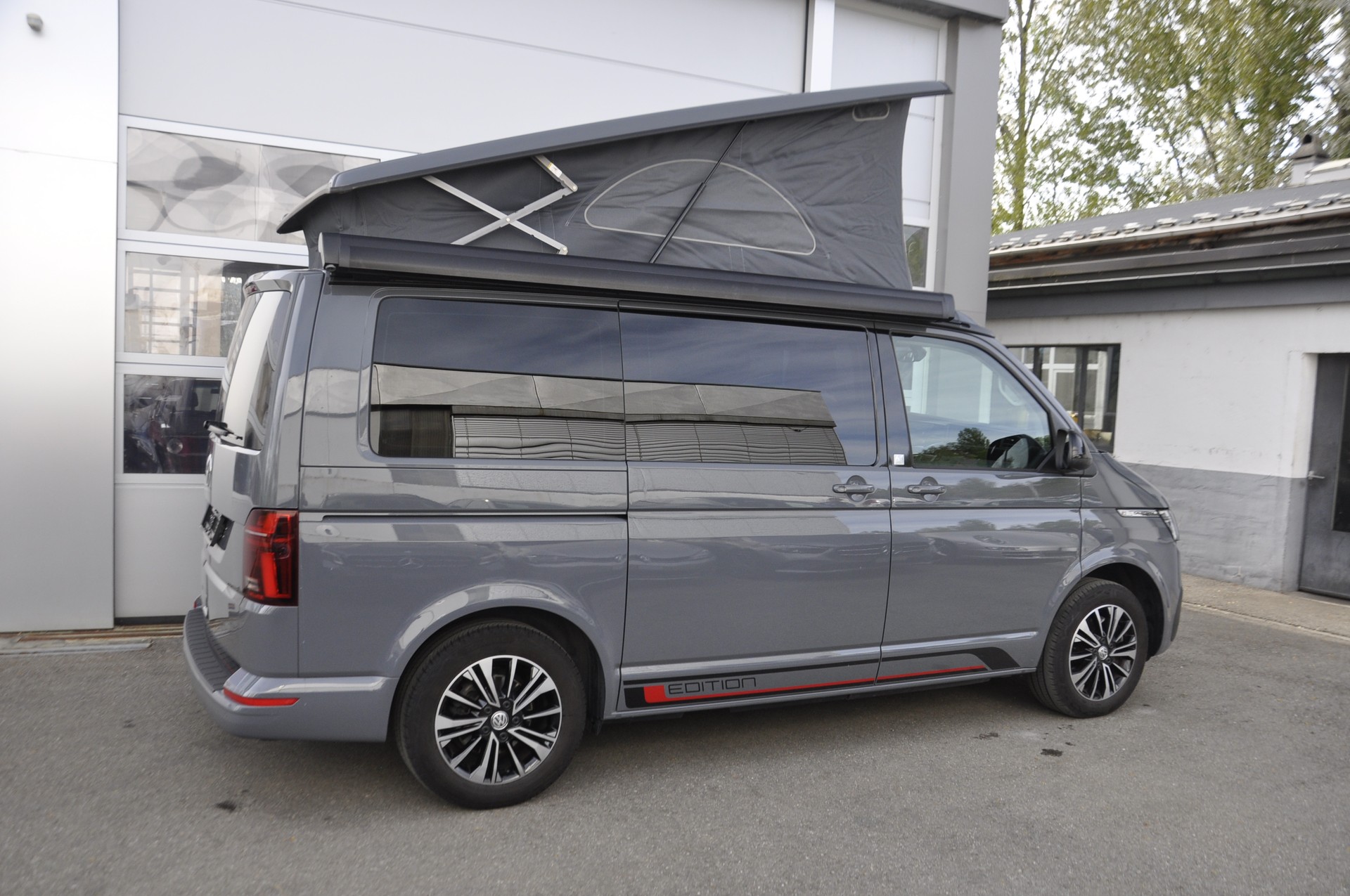 VW T6.1 California 2.0 TDI Beach Edition Spirit 4Motion DSG I Anhängerkupplung-image-1