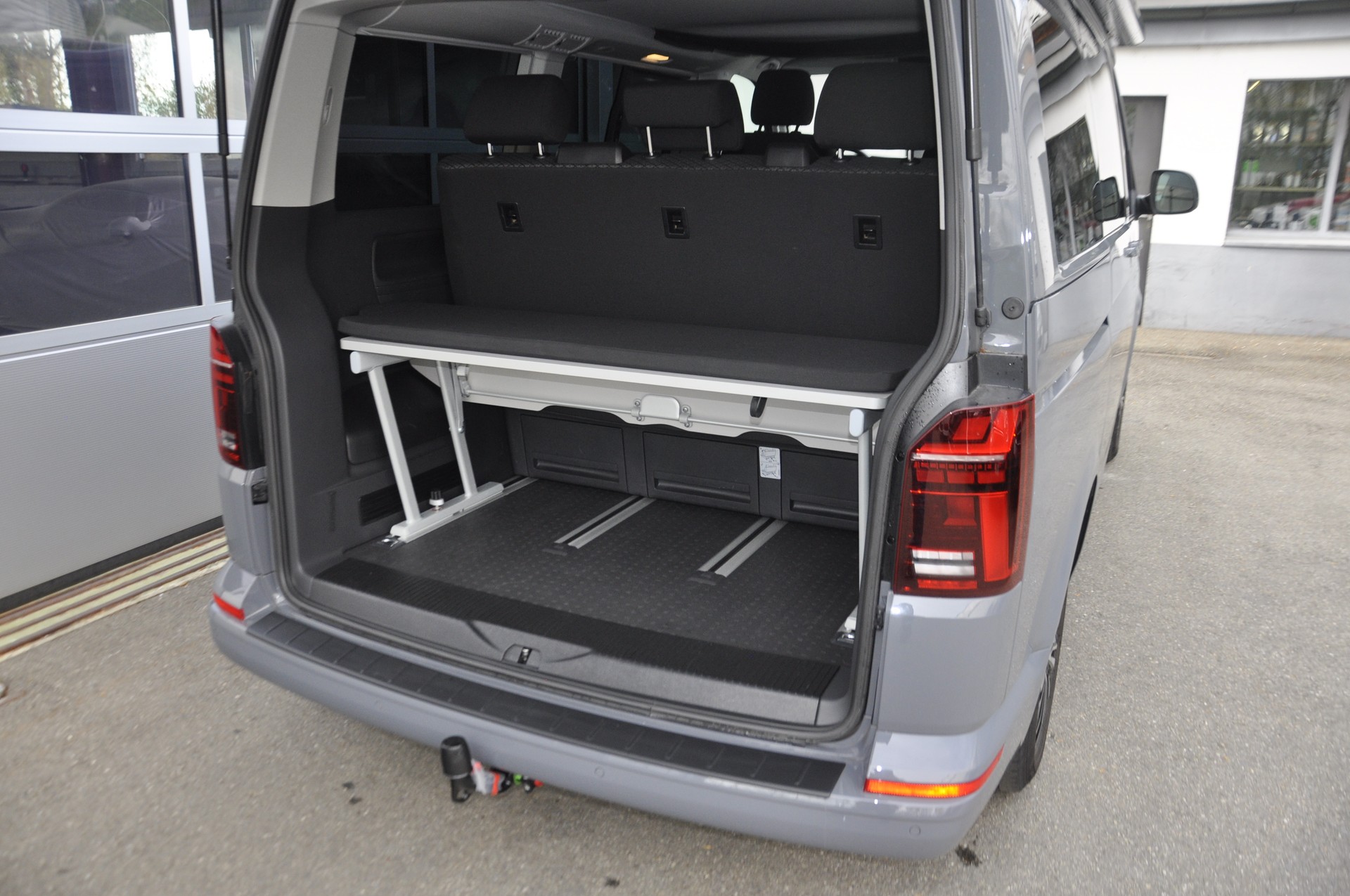 VW T6.1 California 2.0 TDI Beach Edition Spirit 4Motion DSG I Anhängerkupplung-image-11