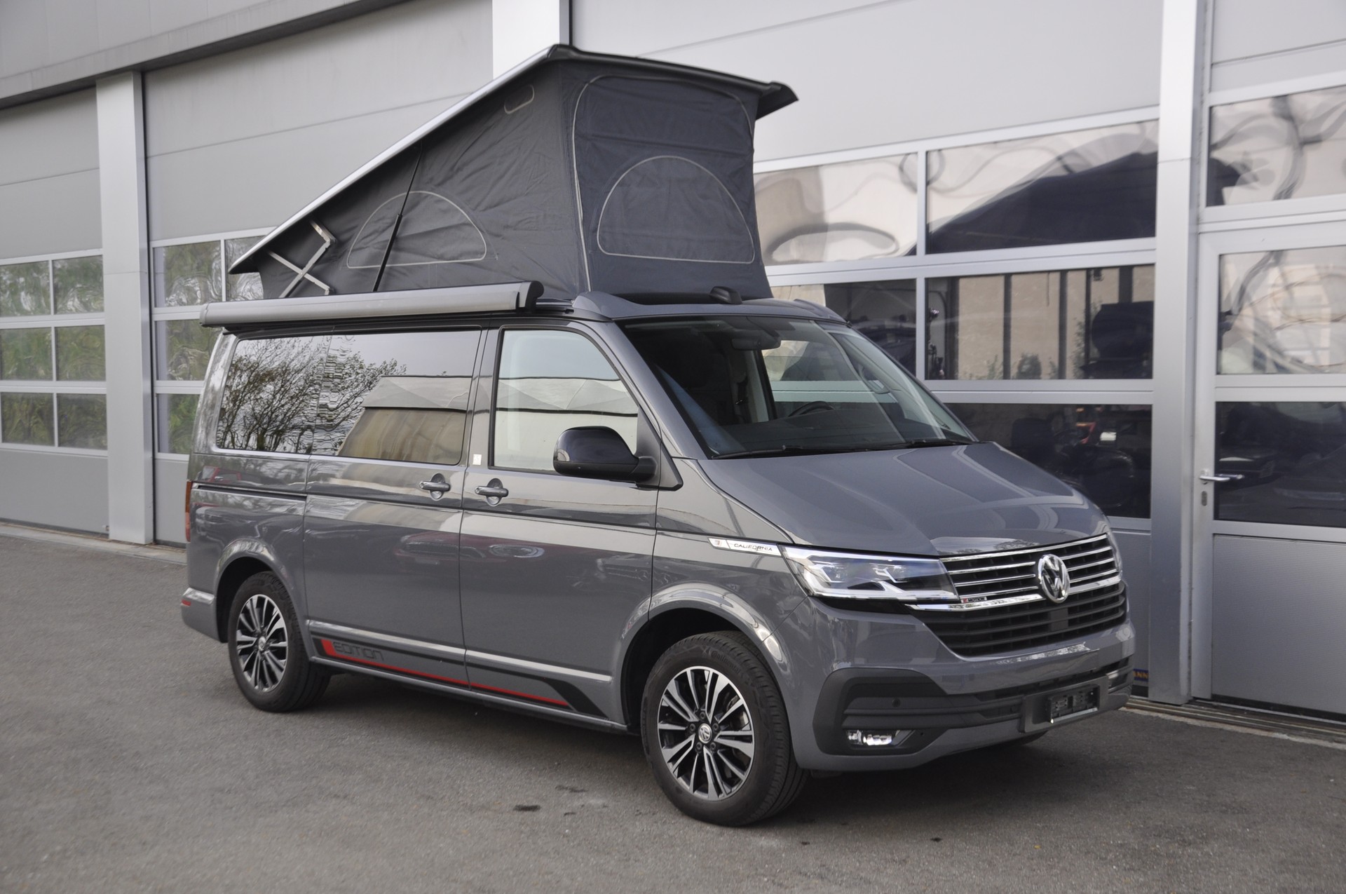 VW T6.1 California 2.0 TDI Beach Edition Spirit 4Motion DSG I Anhängerkupplung-image-15