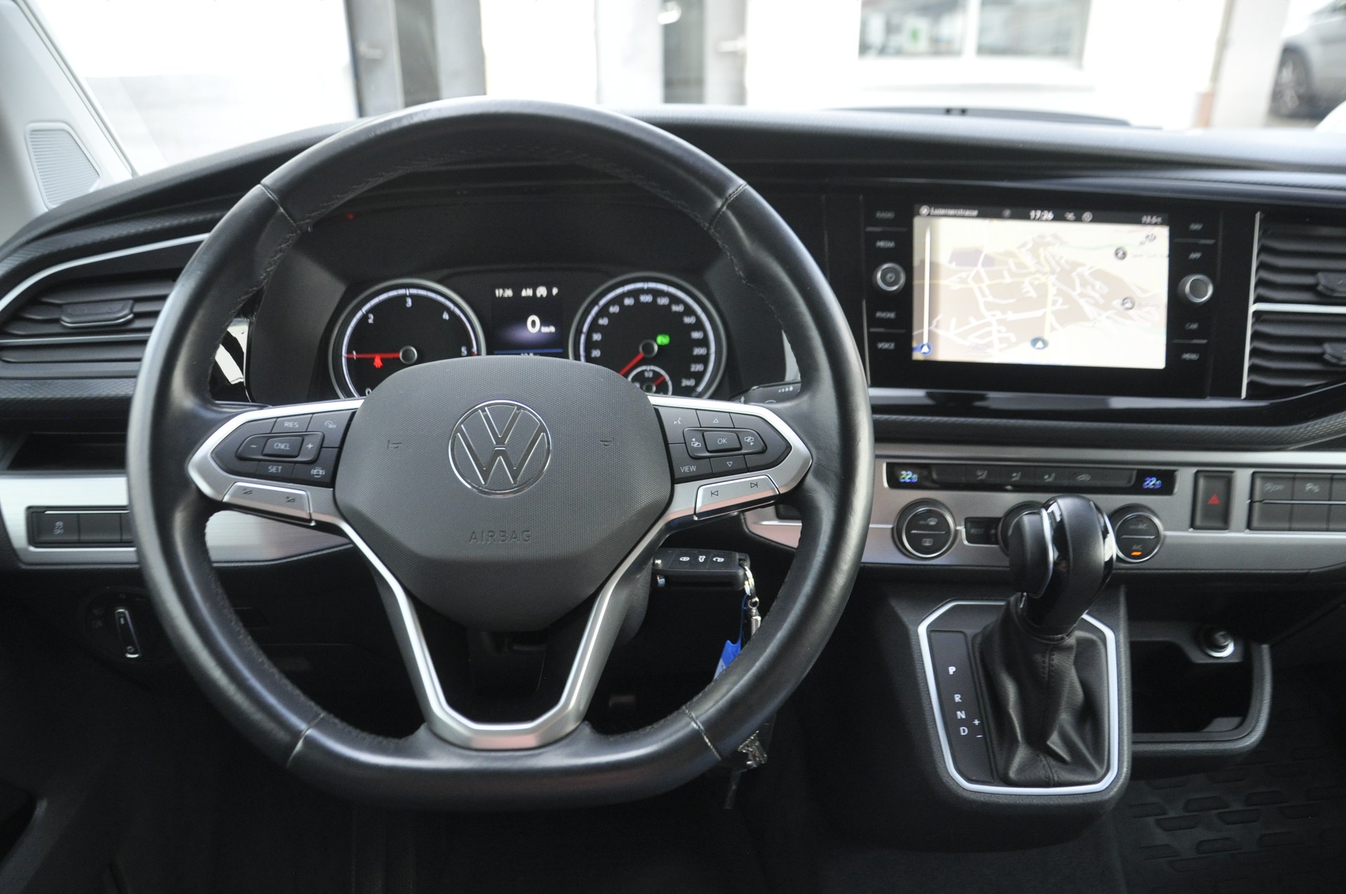 VW T6.1 California 2.0 TDI Beach Edition Spirit 4Motion DSG I Anhängerkupplung-image-9