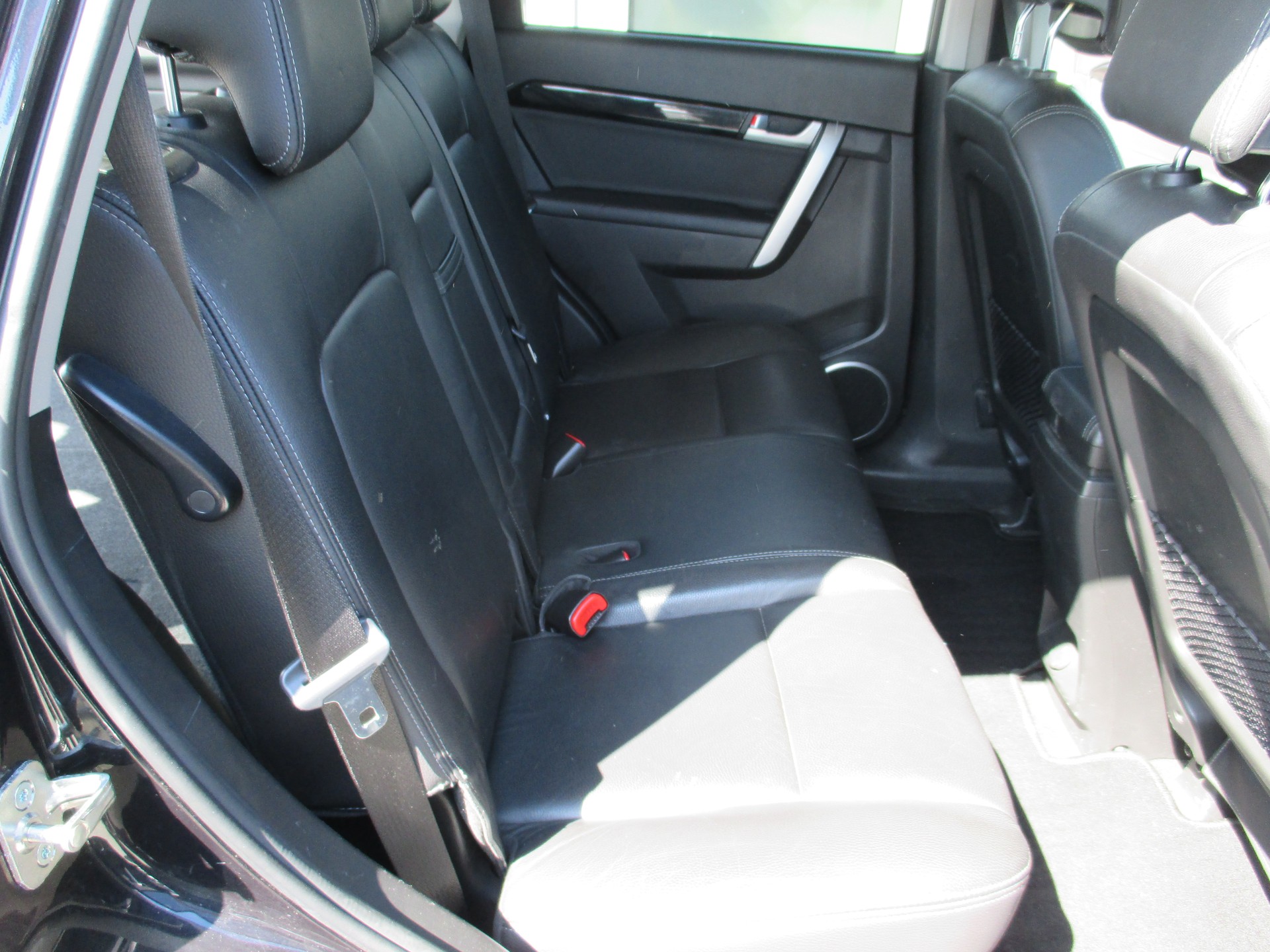 CHEVROLET Captiva 2.4 100 Anniversary 4WD Automatic-image-12