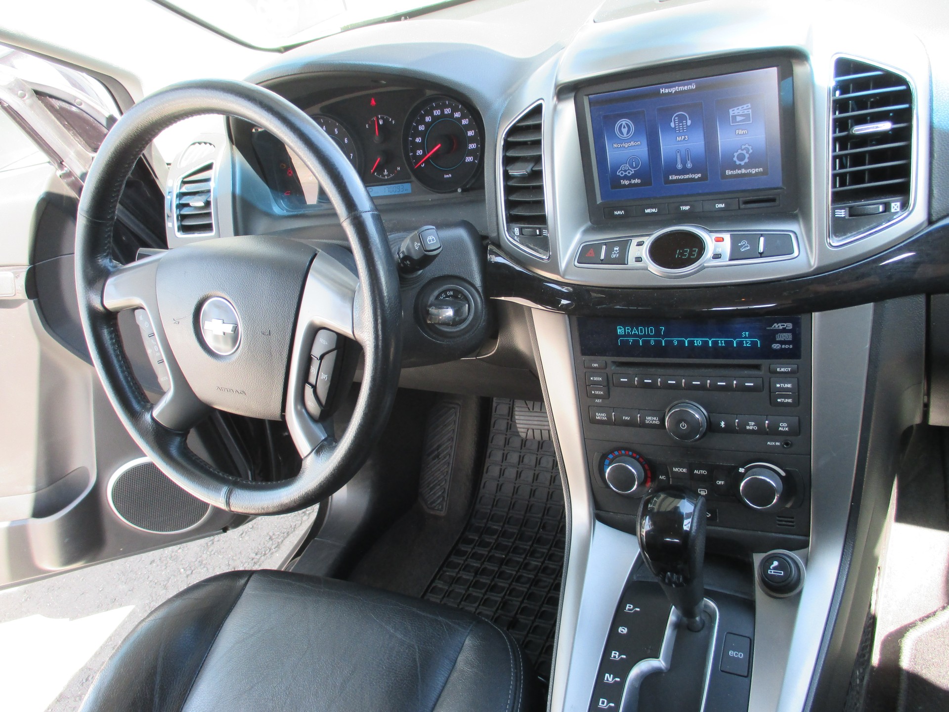 CHEVROLET Captiva 2.4 100 Anniversary 4WD Automatic-image-14