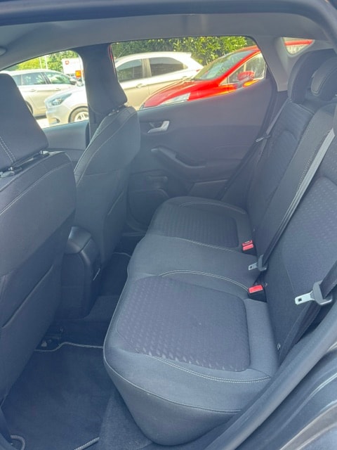 FORD Fiesta 1.0 SCTi Titanium-image-24