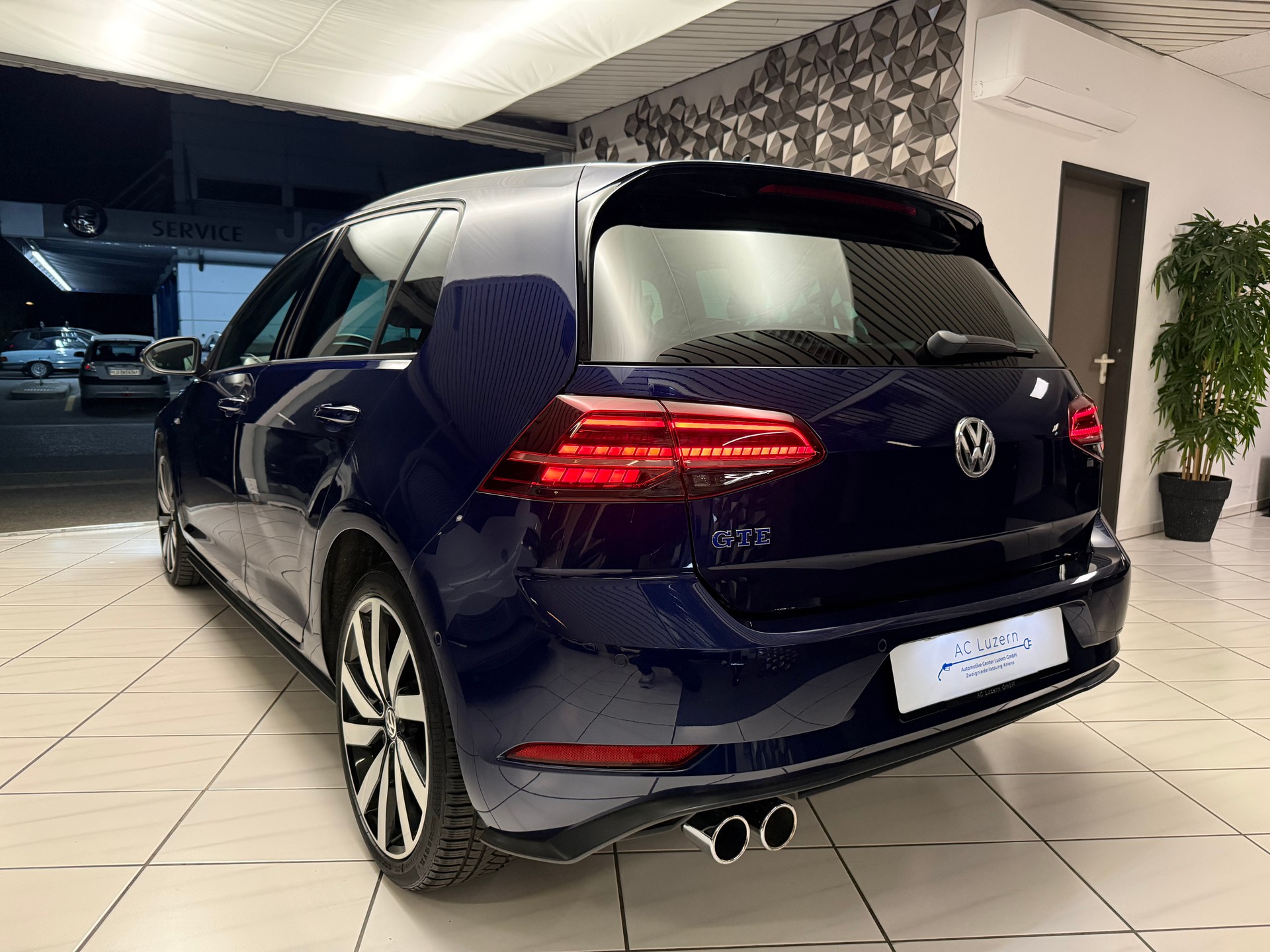 VW Golf 1.4 TSI GTE DSG Facelift-image-1