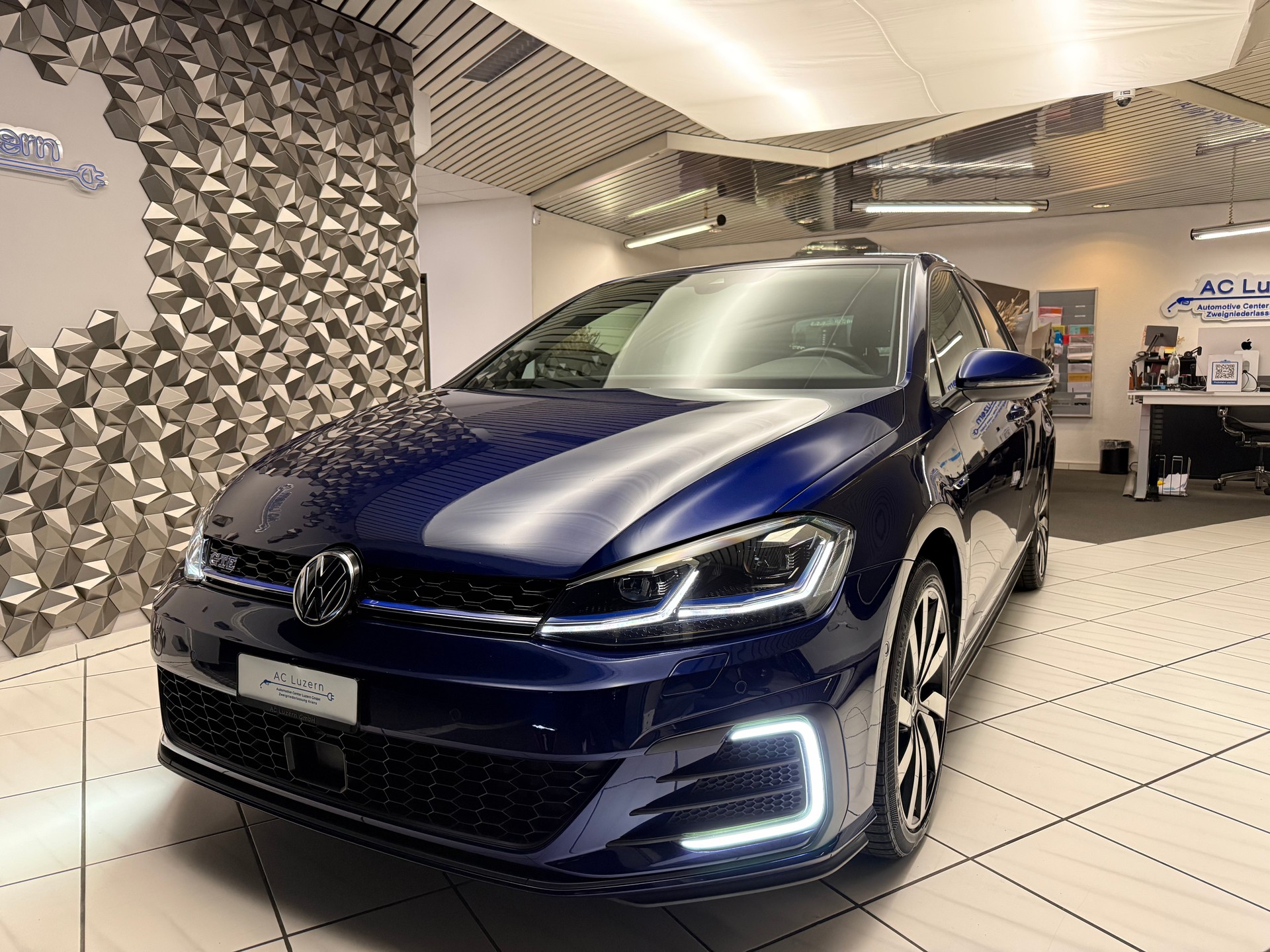 VW Golf 1.4 TSI GTE DSG Facelift-image-0