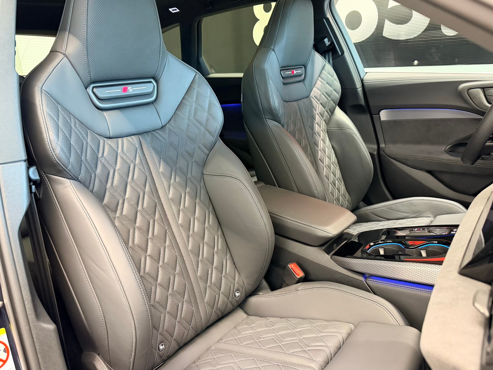 AUDI S5 Avant TFSI quattro S tronic-image-25