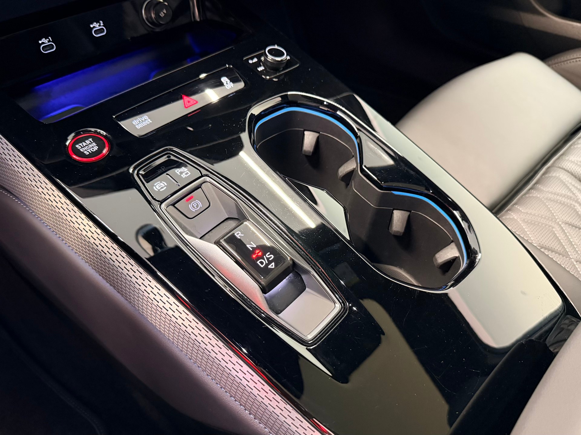 AUDI S5 Avant TFSI quattro S tronic-image-26