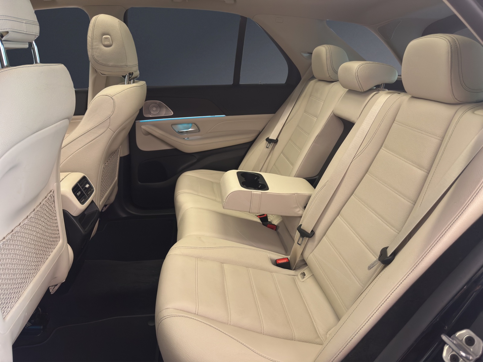 MERCEDES-BENZ GLE 300 d 4Matic-image-11