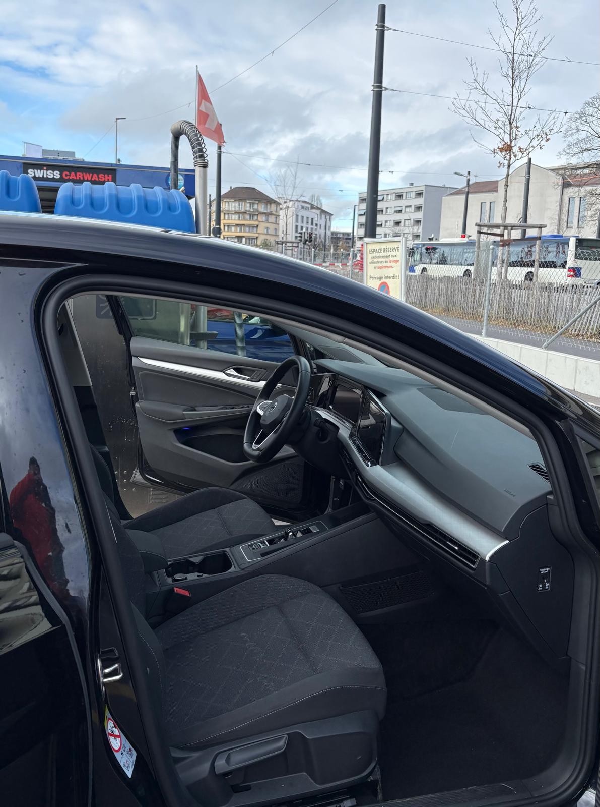 VW Golf 1.0 eTSI mHEV ACTLife DSG-image-1