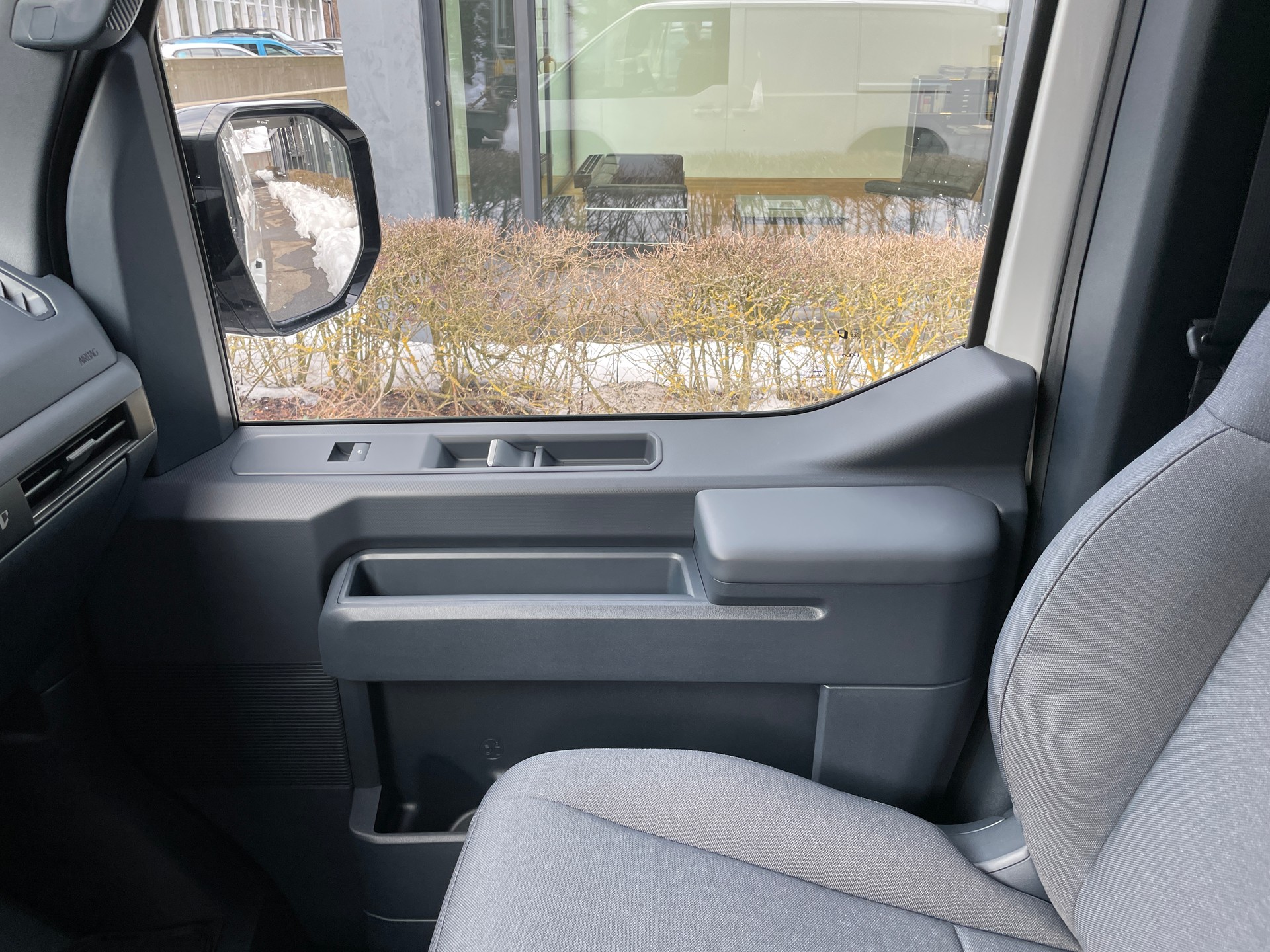 KIA PV5 Cargo 71.2 kWh Elite, Schiebetüre rechts-image-12