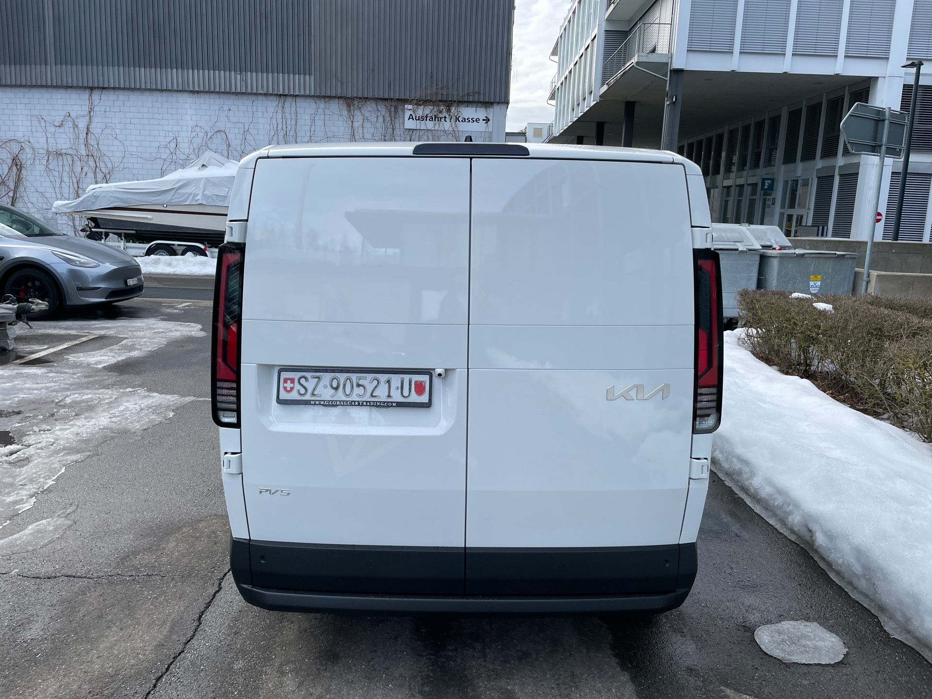 KIA PV5 Cargo 71.2 kWh Elite, Schiebetüre rechts-image-4