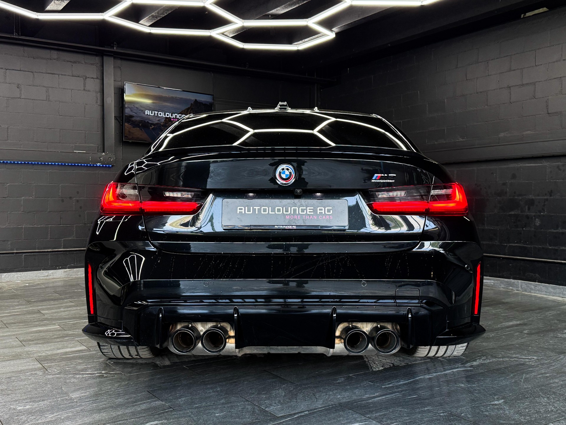 BMW M3 Competition M xDrive-image-8