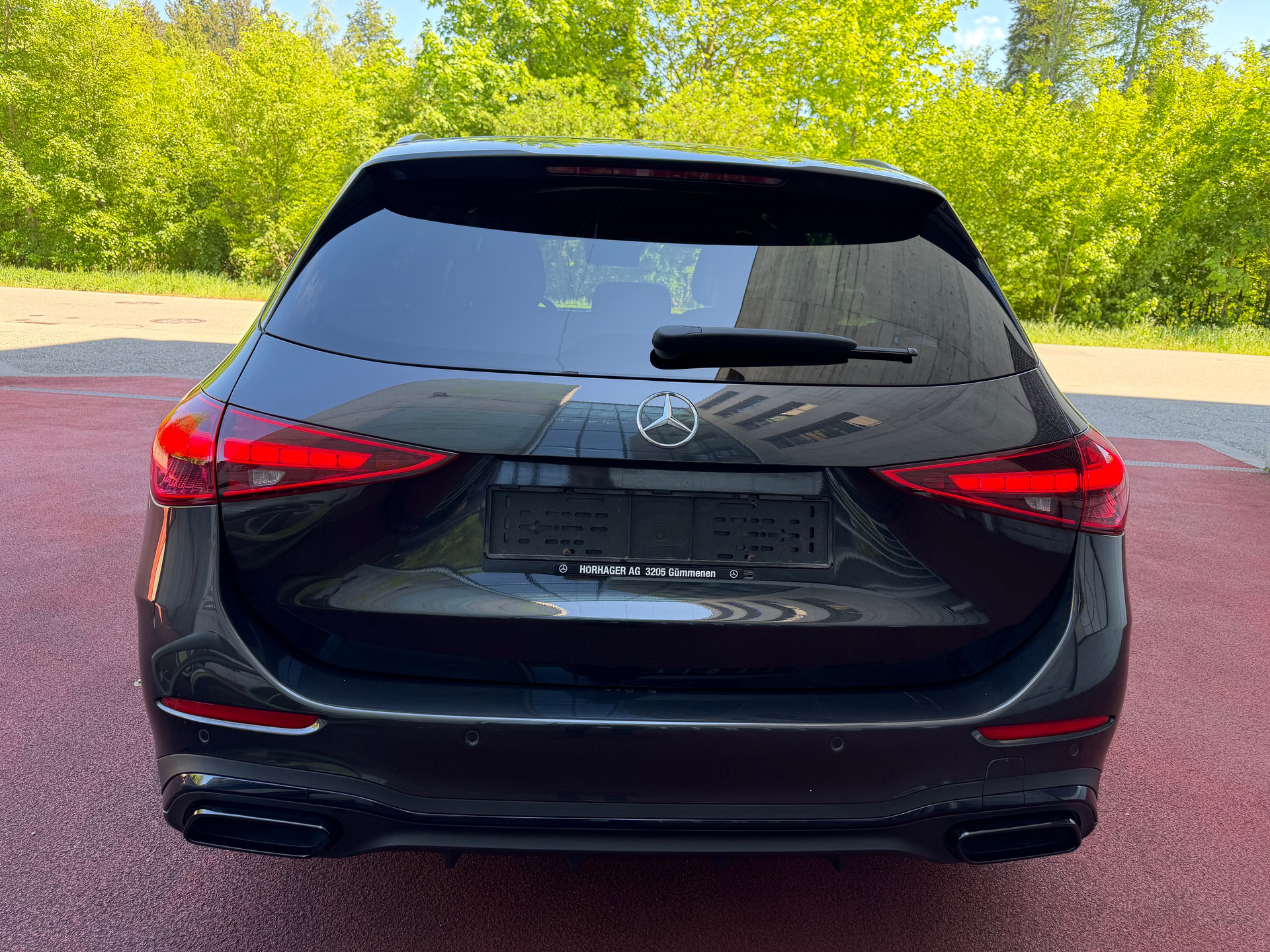 MERCEDES-BENZ C 220 d T 4Matic AMG Line-image-3