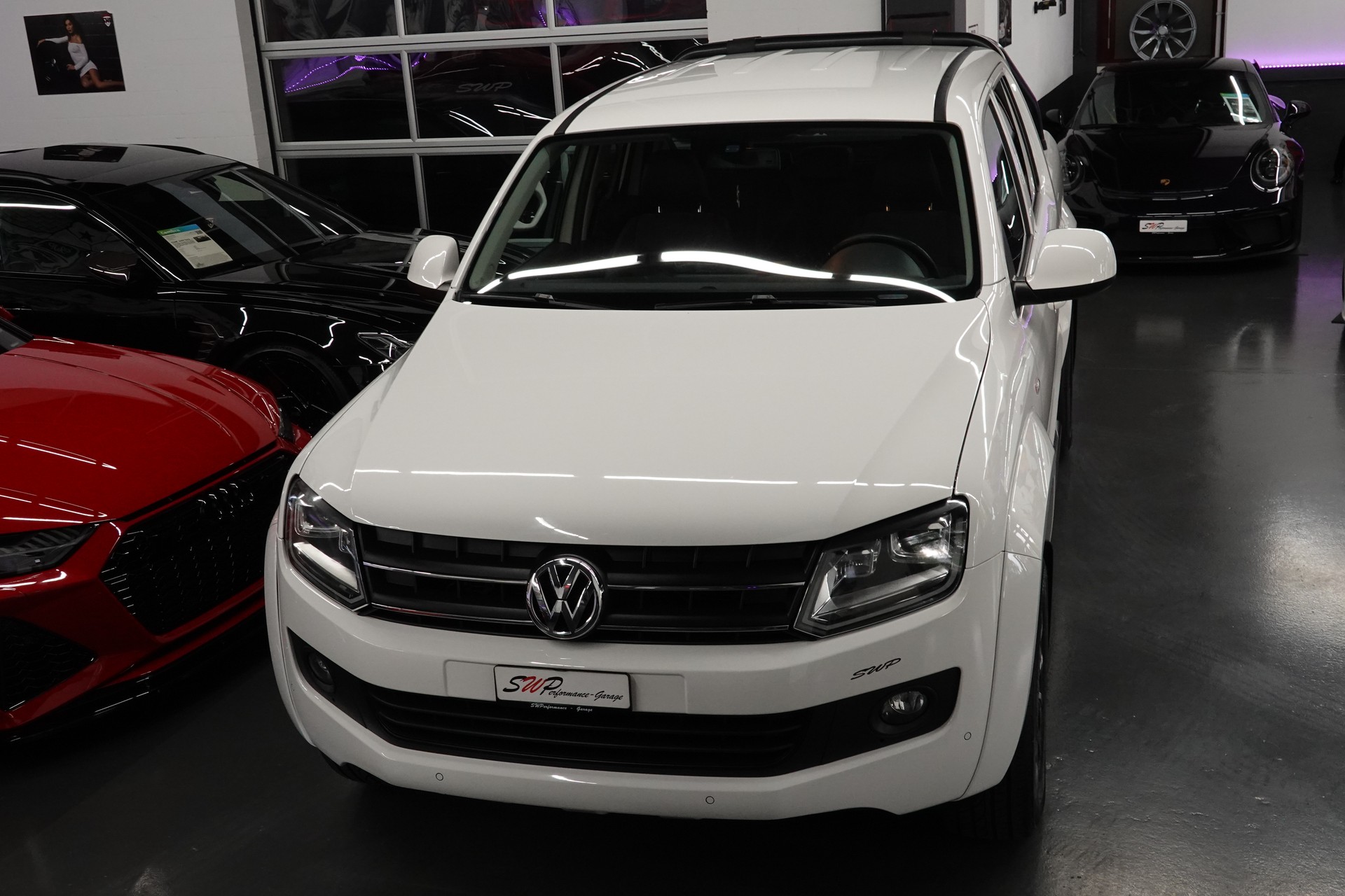 VW AMAROK 2.0 BiTDI ULTIMATE WHITE 4-MOTION PICK-UP 3200kg AHL-showroom-element-3
