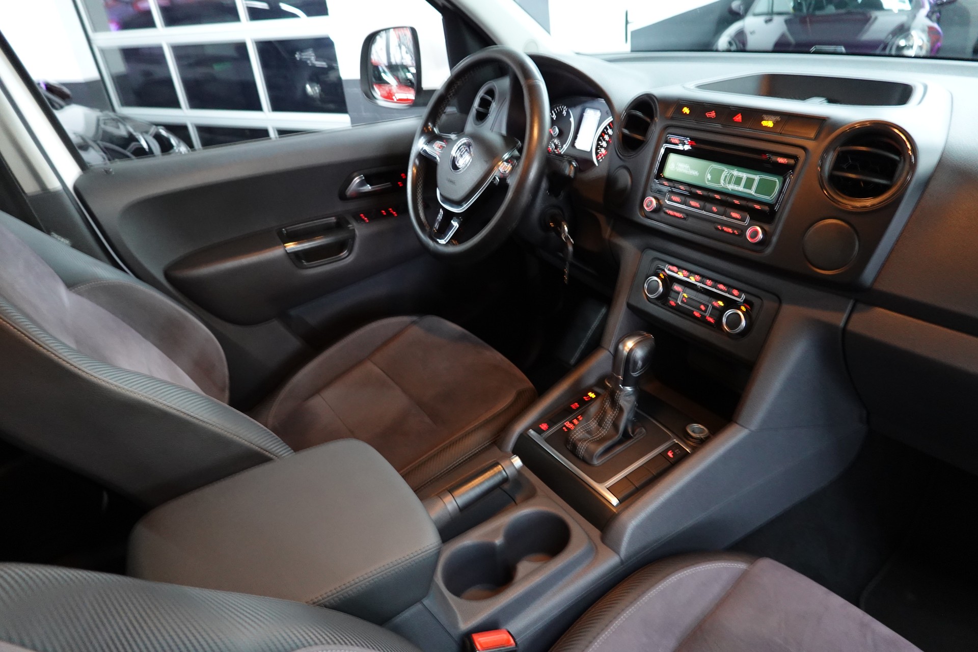 VW AMAROK 2.0 BiTDI ULTIMATE WHITE 4-MOTION PICK-UP 3200kg AHL-image-38