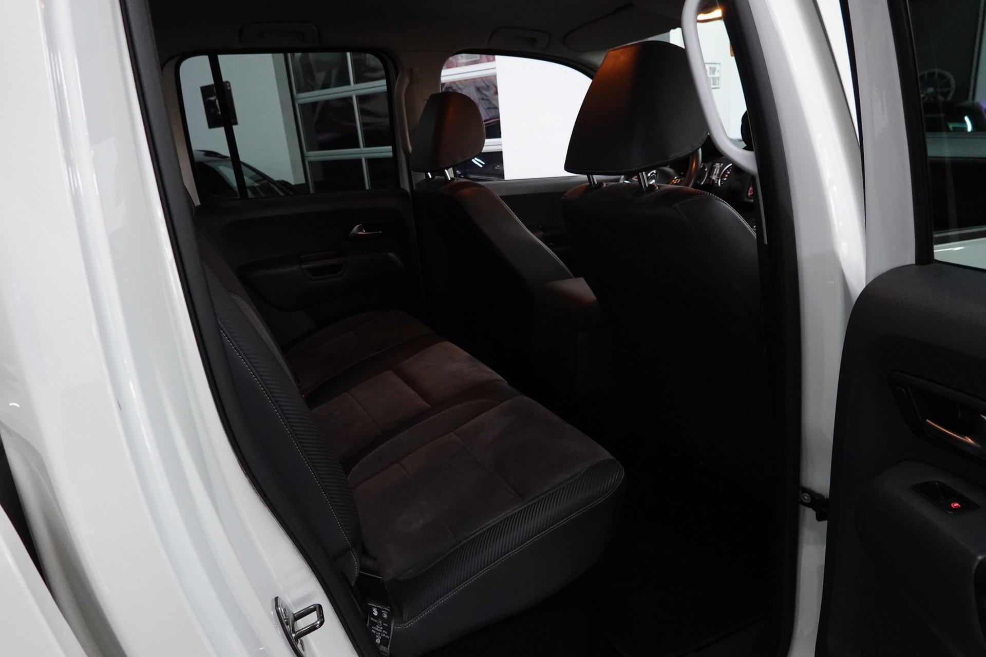 VW AMAROK 2.0 BiTDI ULTIMATE WHITE 4-MOTION PICK-UP 3200kg AHL-image-35