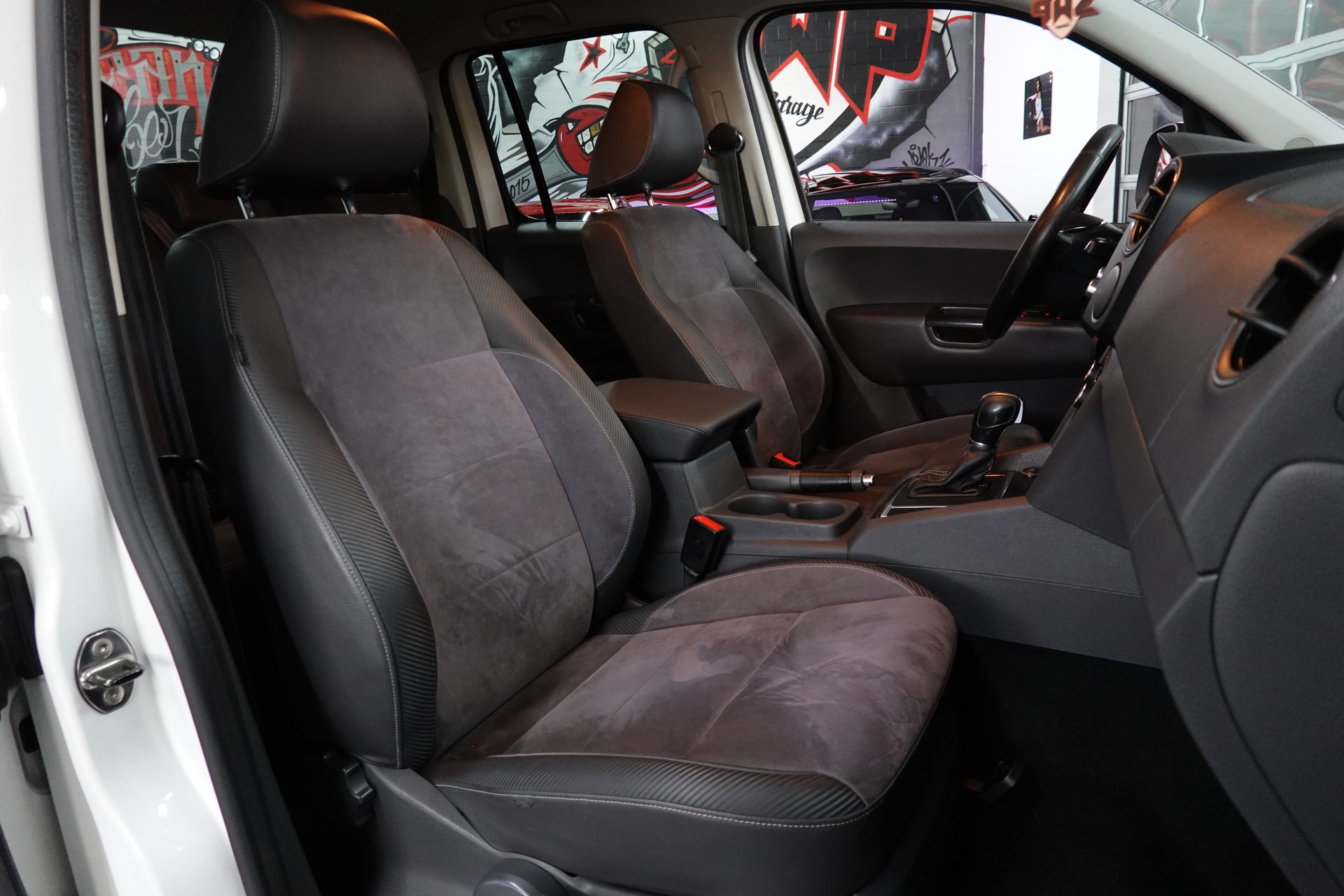 VW AMAROK 2.0 BiTDI ULTIMATE WHITE 4-MOTION PICK-UP 3200kg AHL-image-37