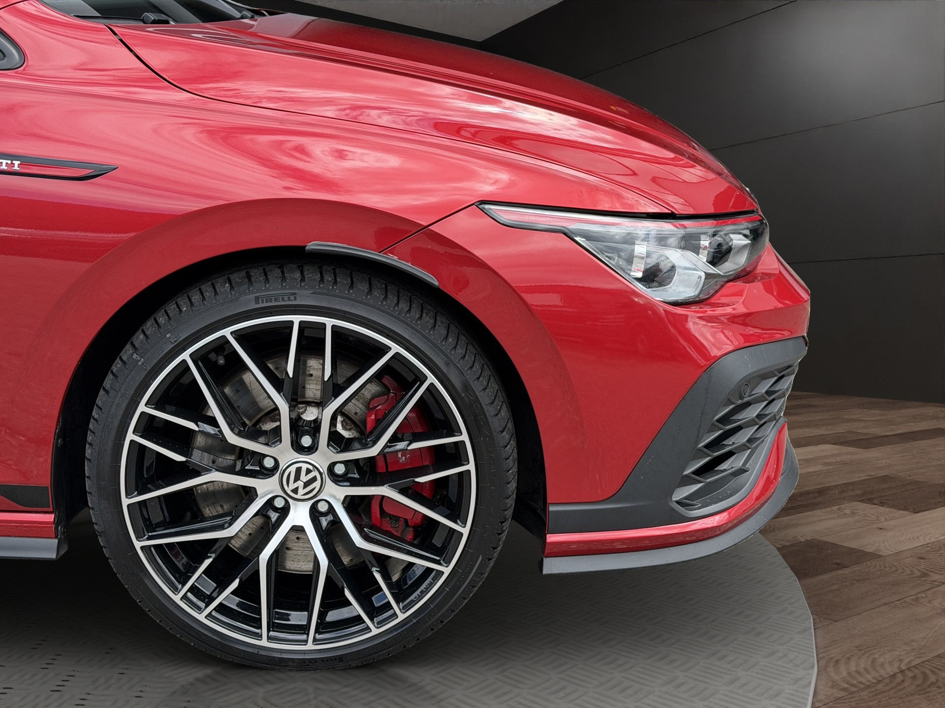 VW Golf 2.0 TSI GTI Clubsport DSG-image-2