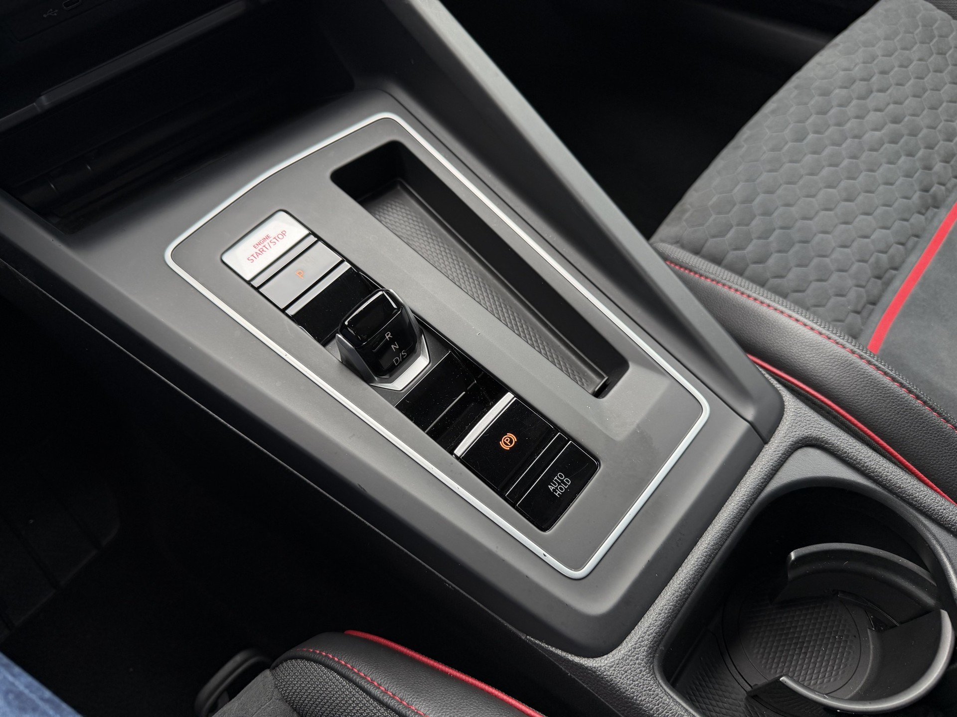 VW Golf 2.0 TSI GTI Clubsport DSG-image-17