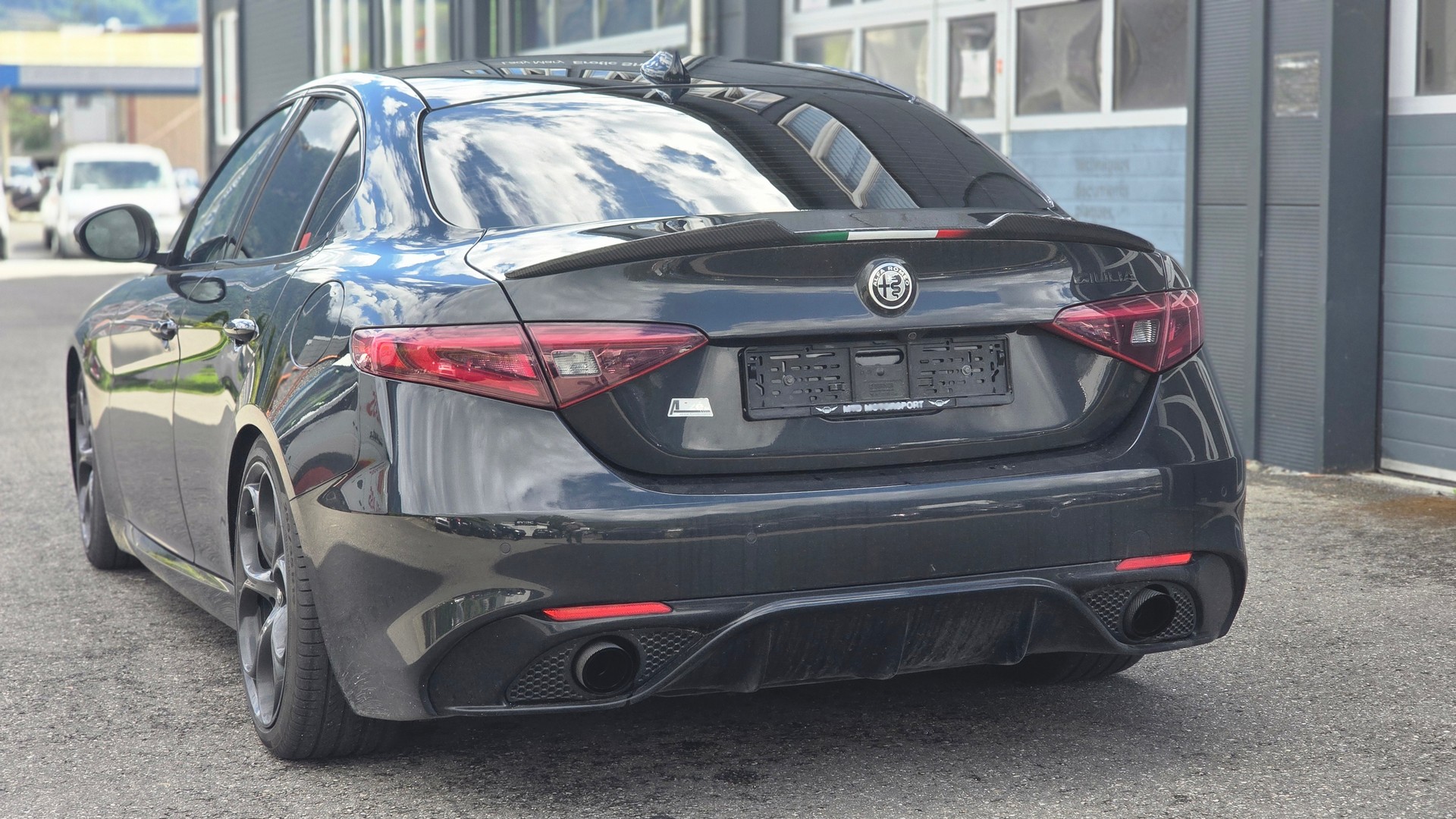 ALFA ROMEO Giulia 2.0 Veloce Q4 Automatic-image-5