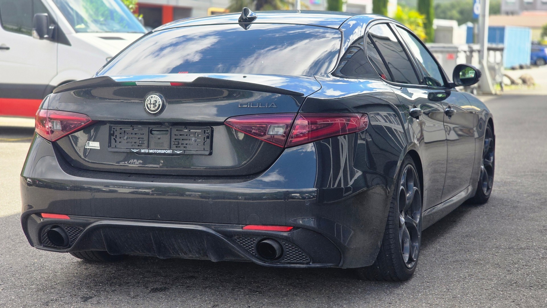 ALFA ROMEO Giulia 2.0 Veloce Q4 Automatic-image-3