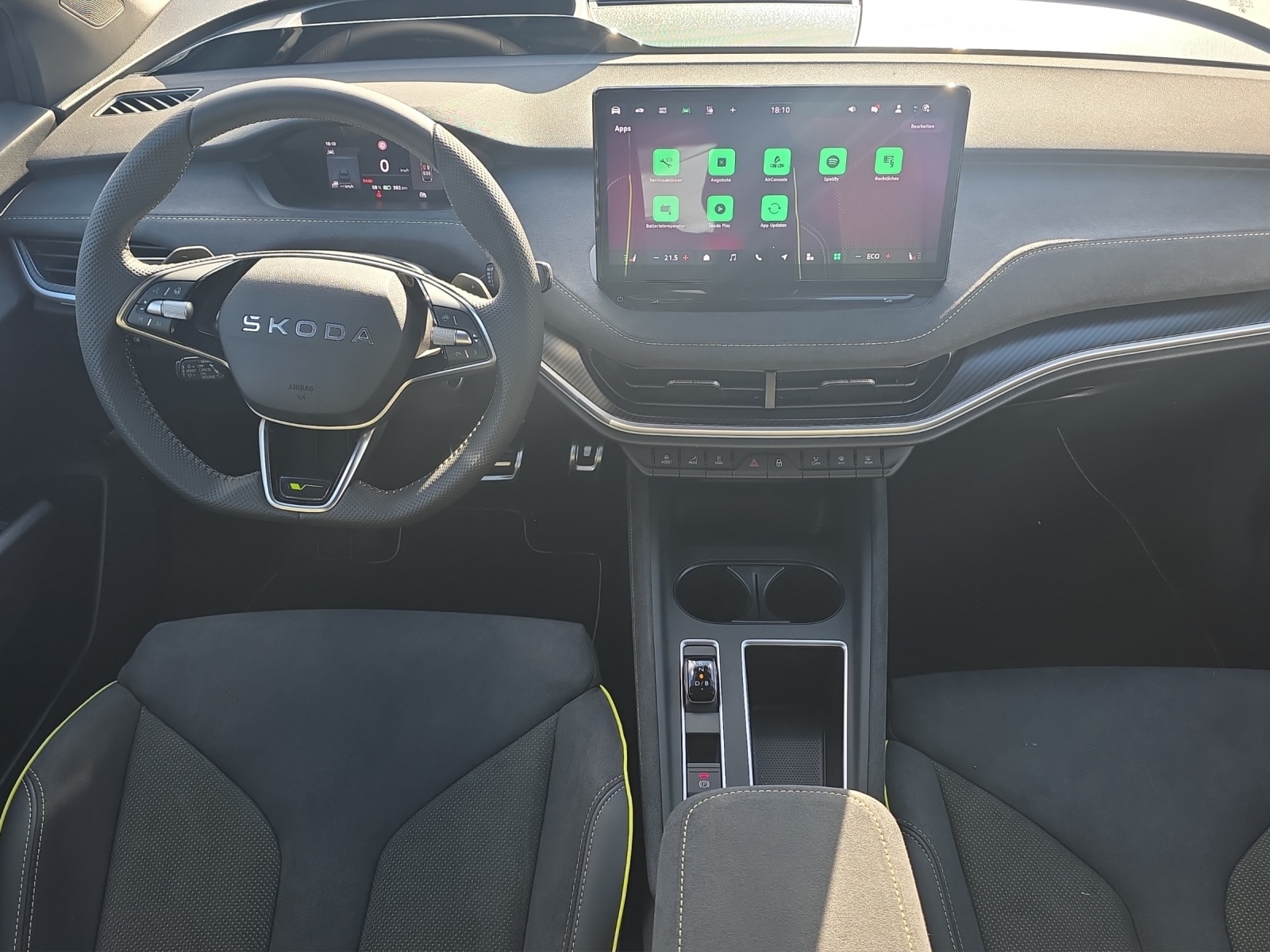 SKODA Enyaq 4x4 RS-image-4