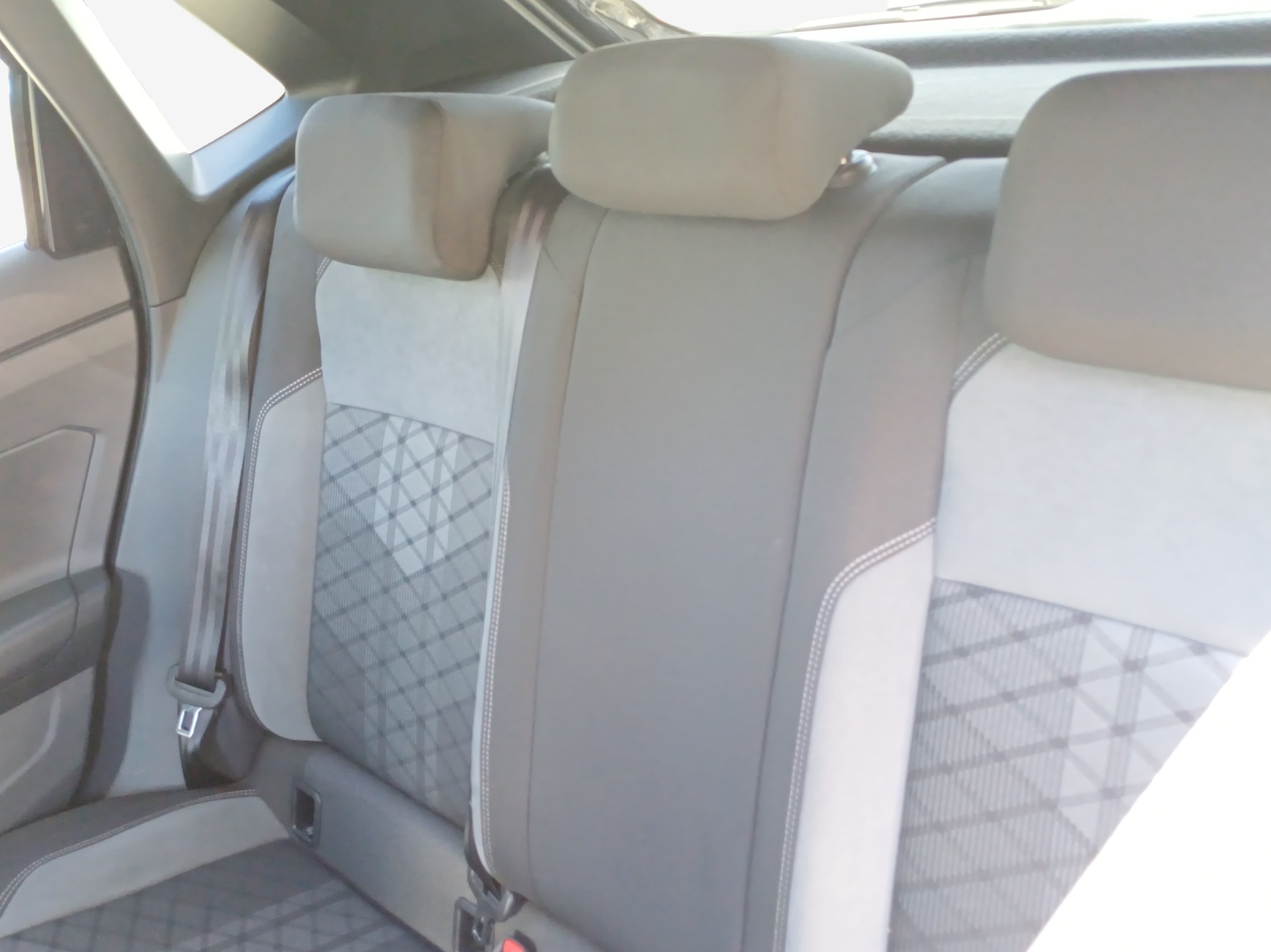 VW Polo 1.0 TSI R-Line DSG-image-11