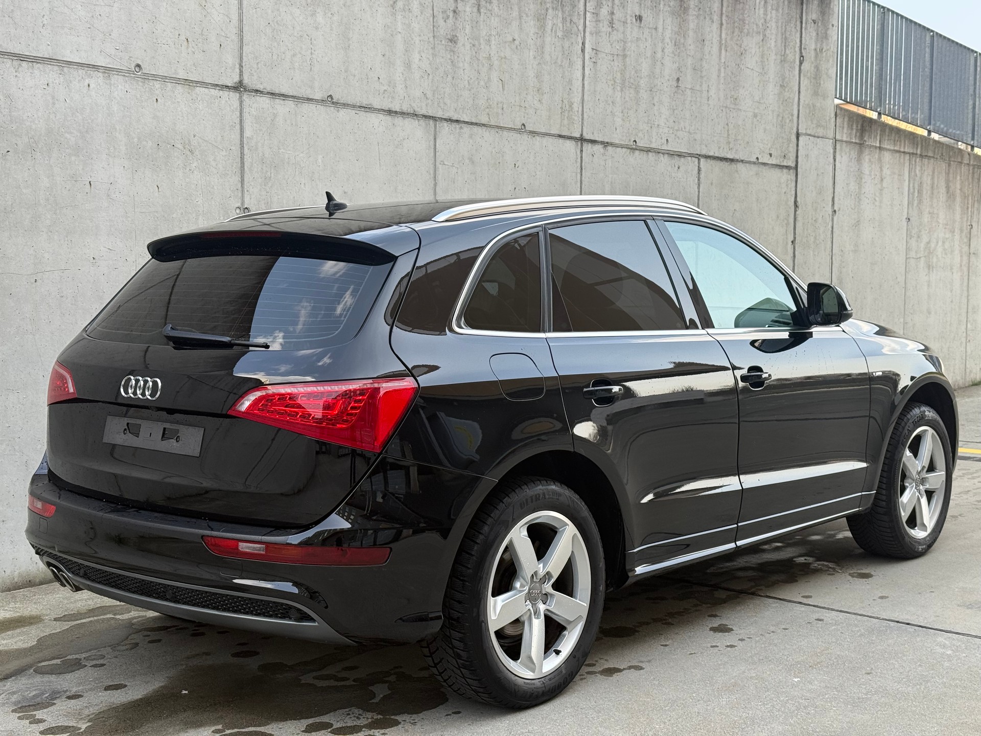 AUDI Q5 2.0 TDI quattro S-tronic-image-7