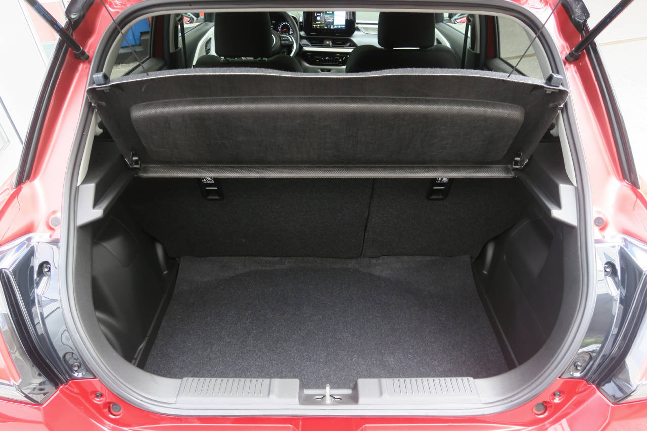 SUZUKI Swift 1.2 Sakura Hybrid CVT-image-15