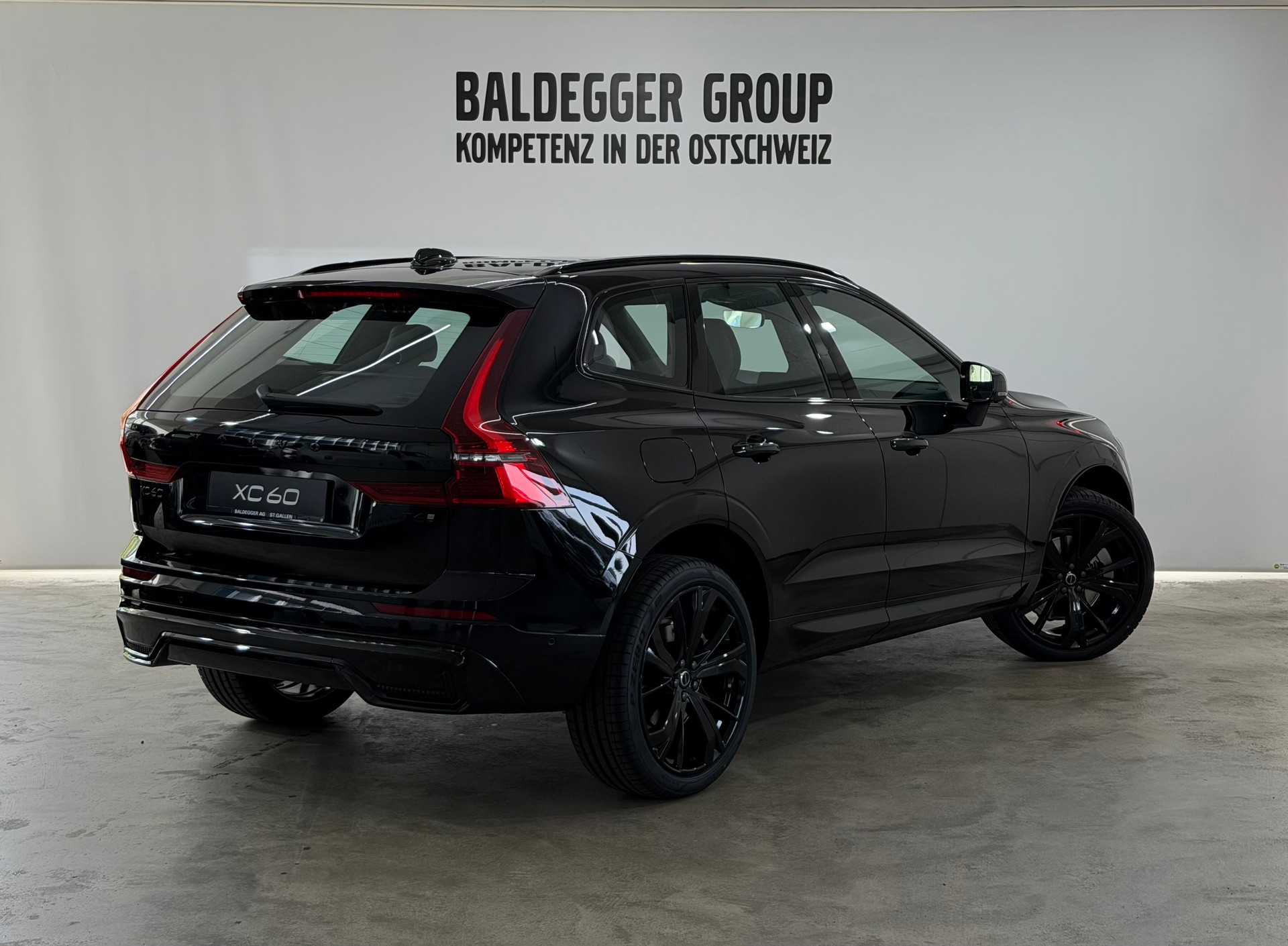 VOLVO XC60 2.0 T6 TE Black Edition e-image-2