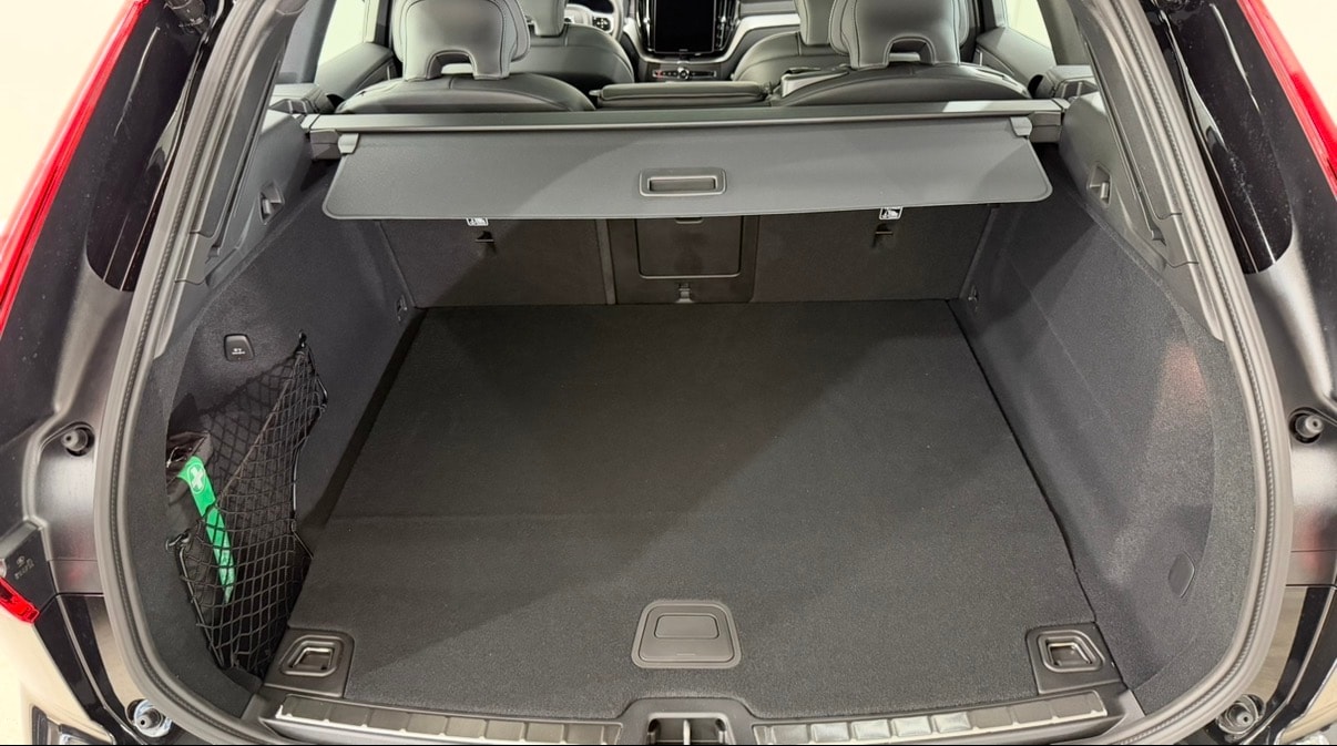 VOLVO XC60 2.0 T6 TE Black Edition e-image-13