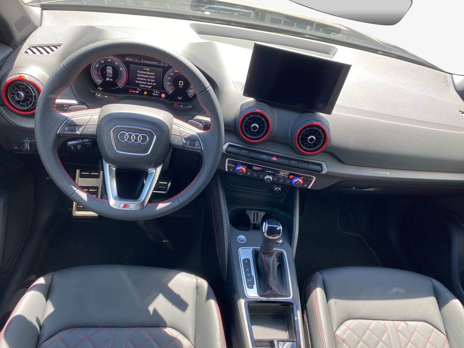 AUDI Q2 40 TFSI S line quattro S-tronic-image-8