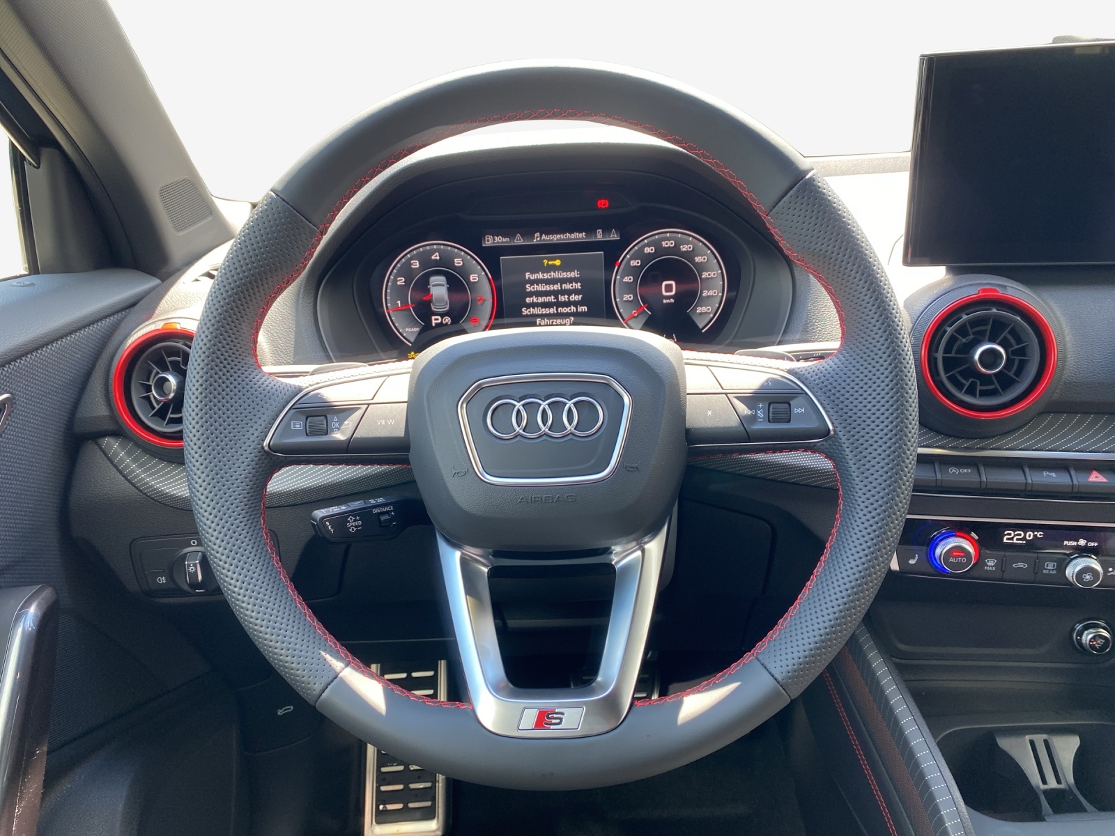 AUDI Q2 40 TFSI S line quattro S-tronic-image-9