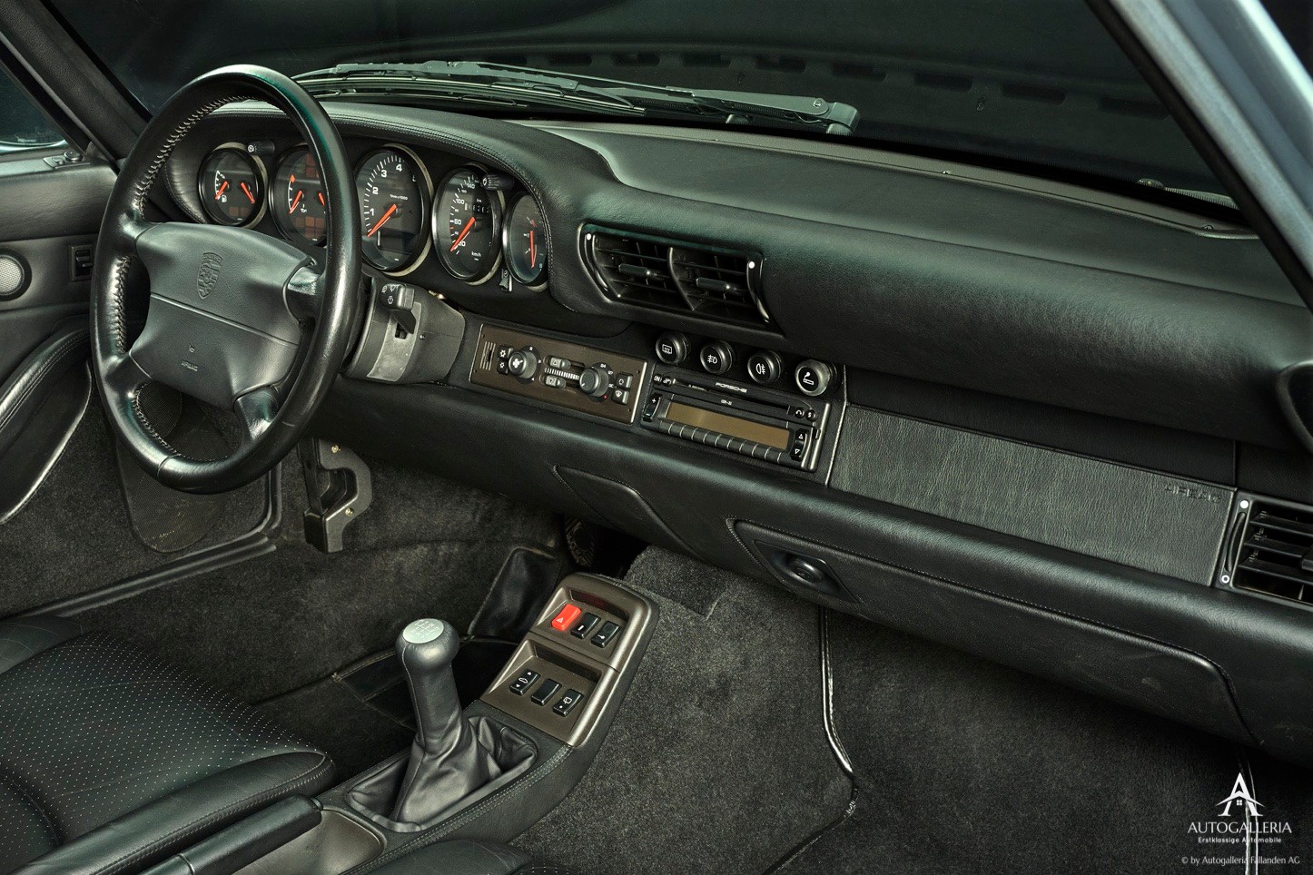 PORSCHE 911 Turbo-image-8